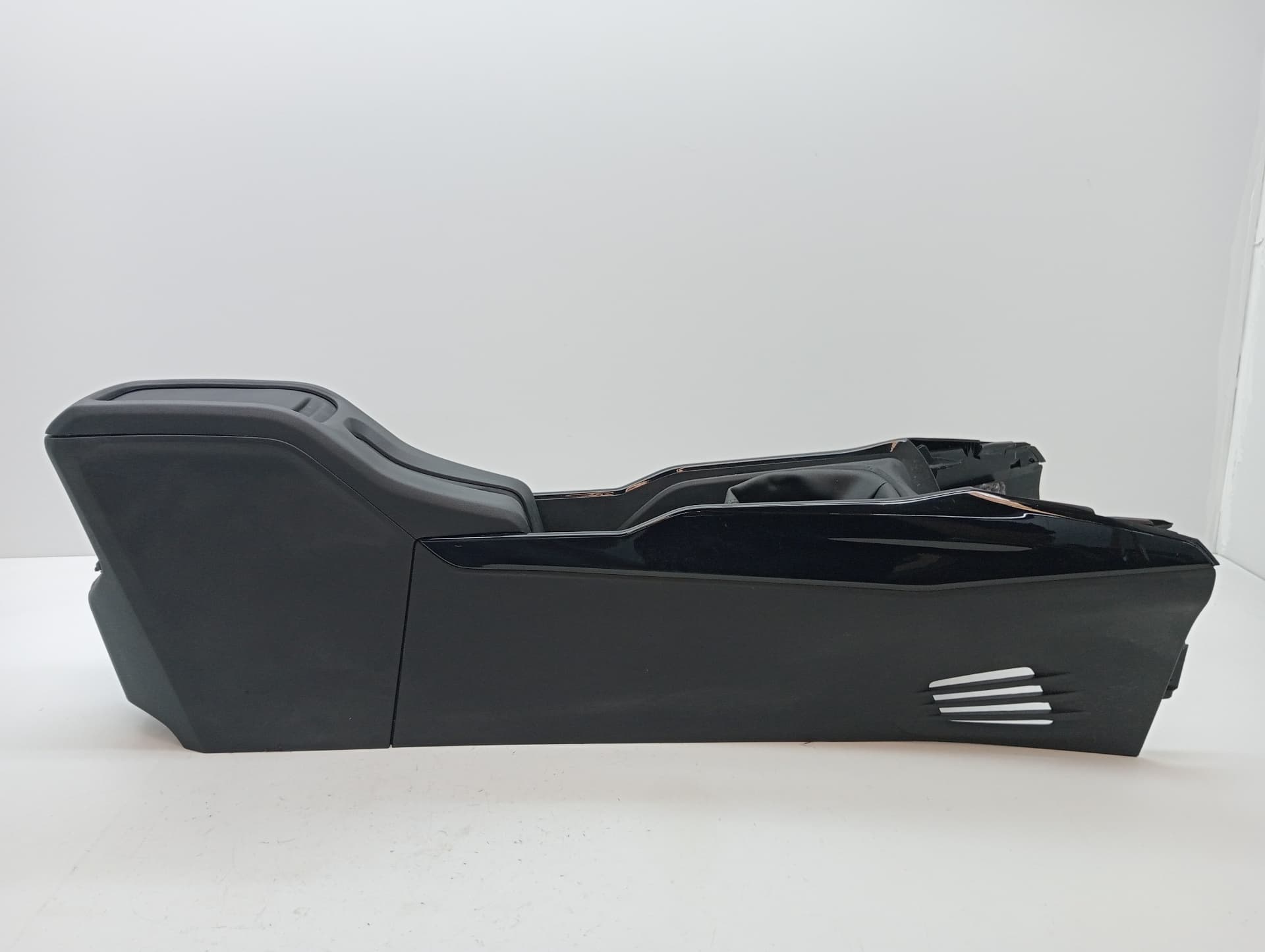 Consola central PEUGEOT 2008 (P1)