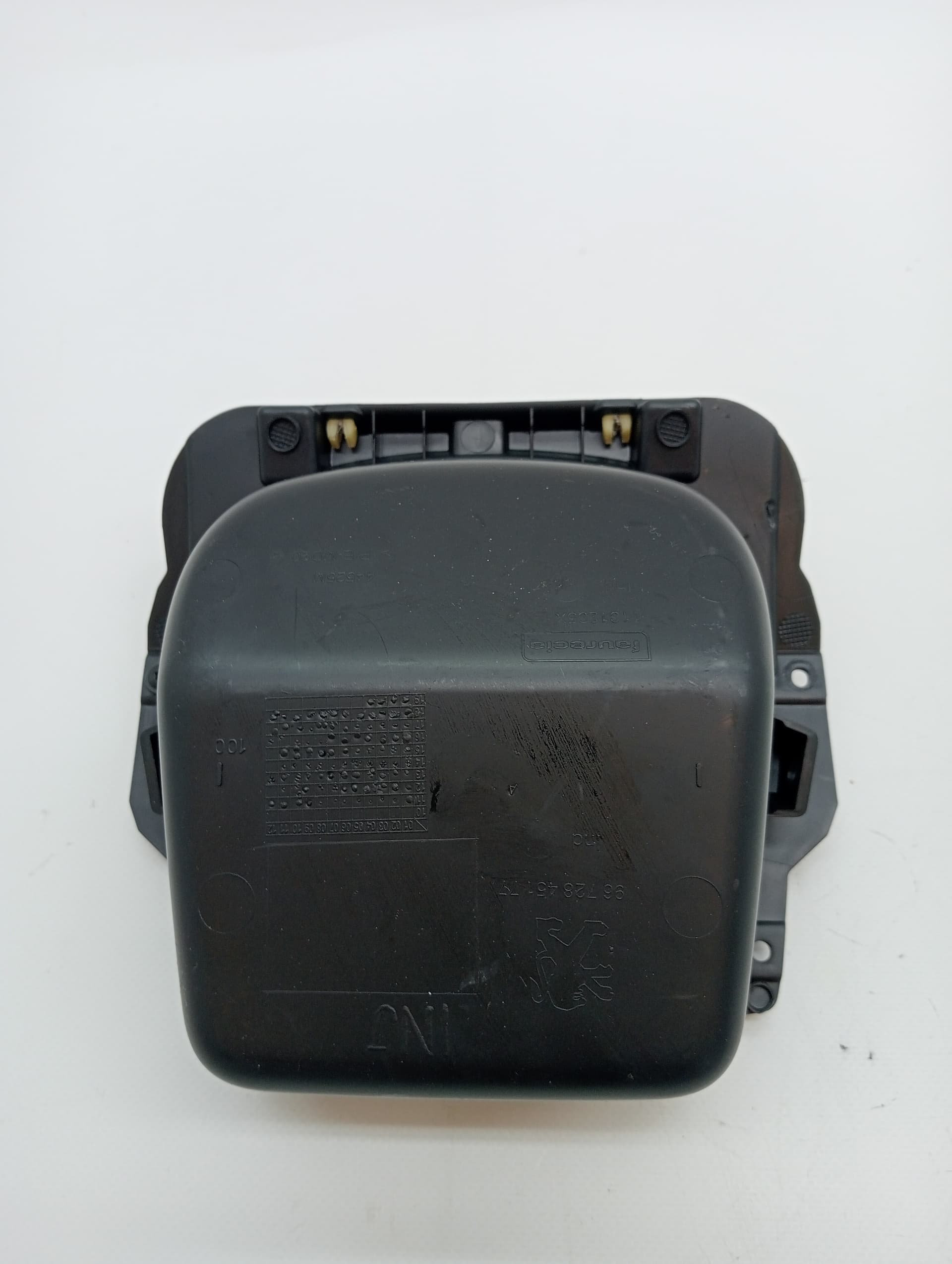 Plastico PEUGEOT 2008 (P1) 3