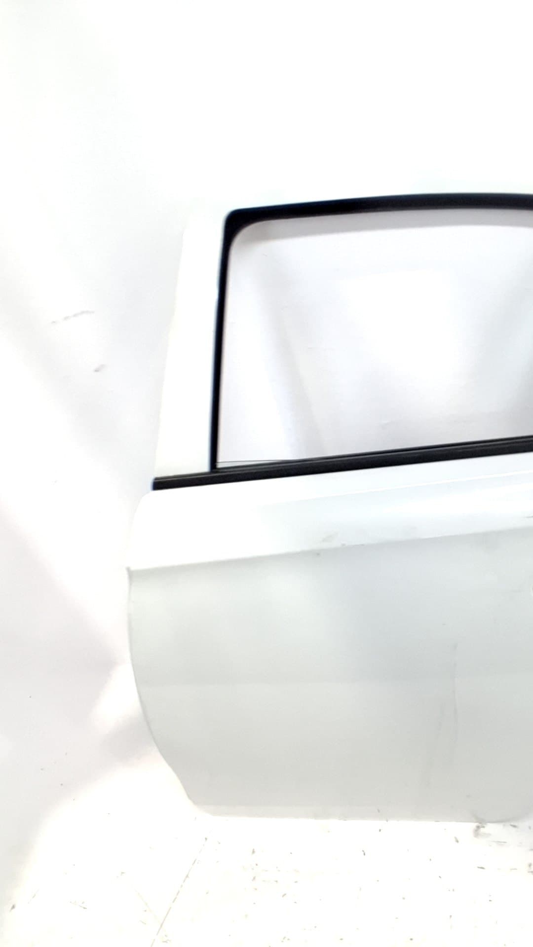 Puerta trasera izquierda OPEL CORSA E 2