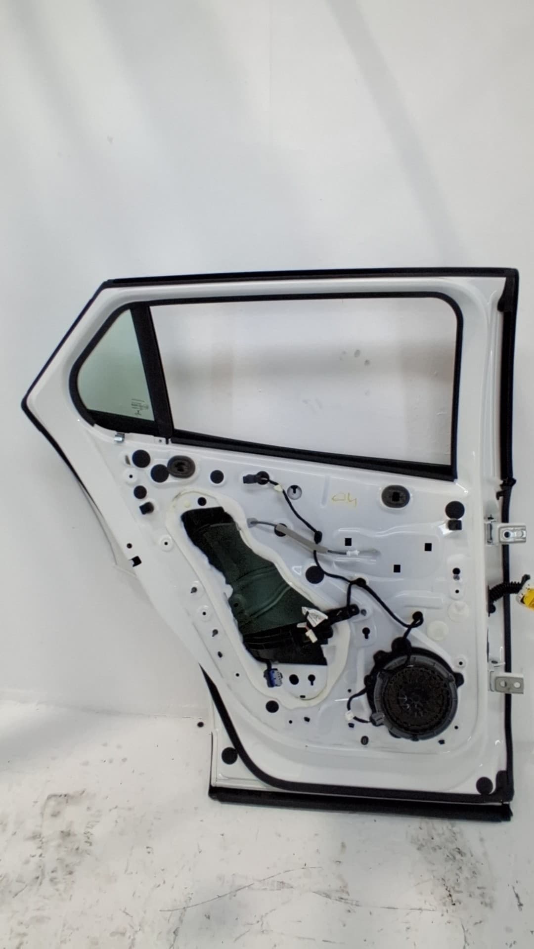 Puerta trasera izquierda PEUGEOT 2008 (P1) 5