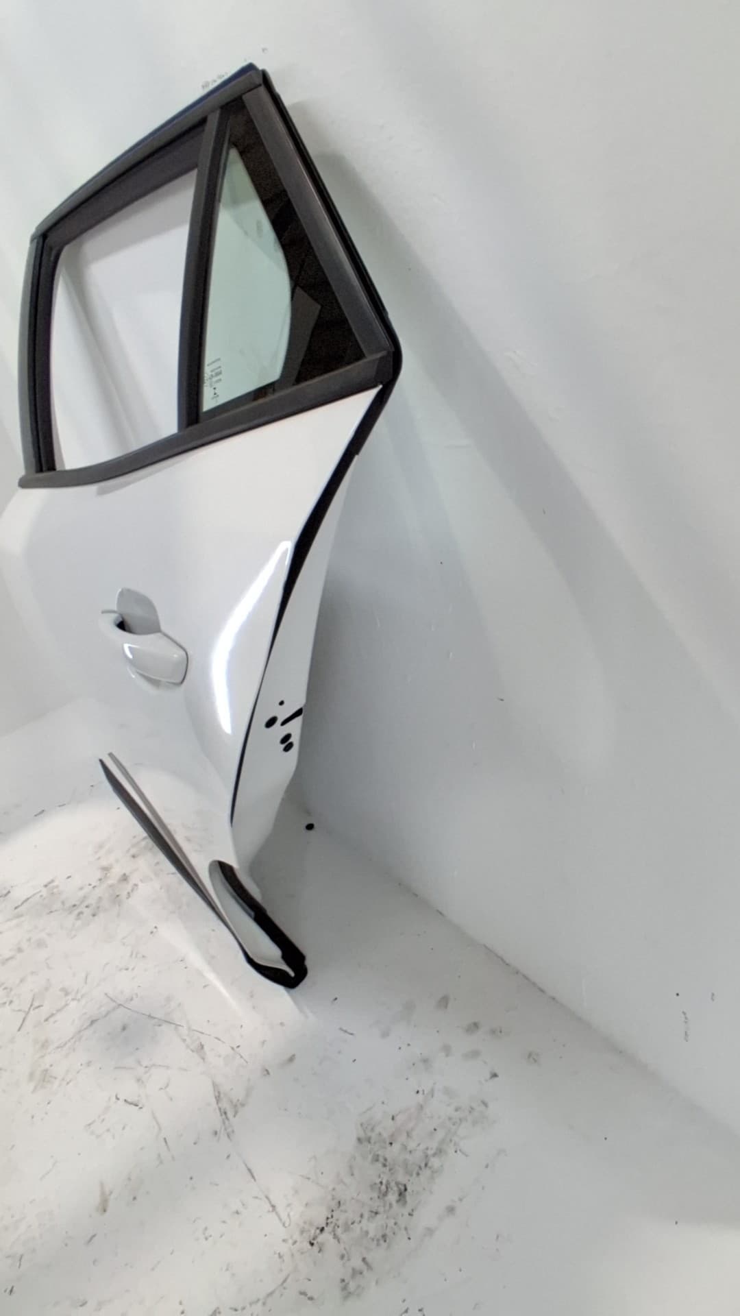 Puerta trasera izquierda PEUGEOT 2008 (P1) 2