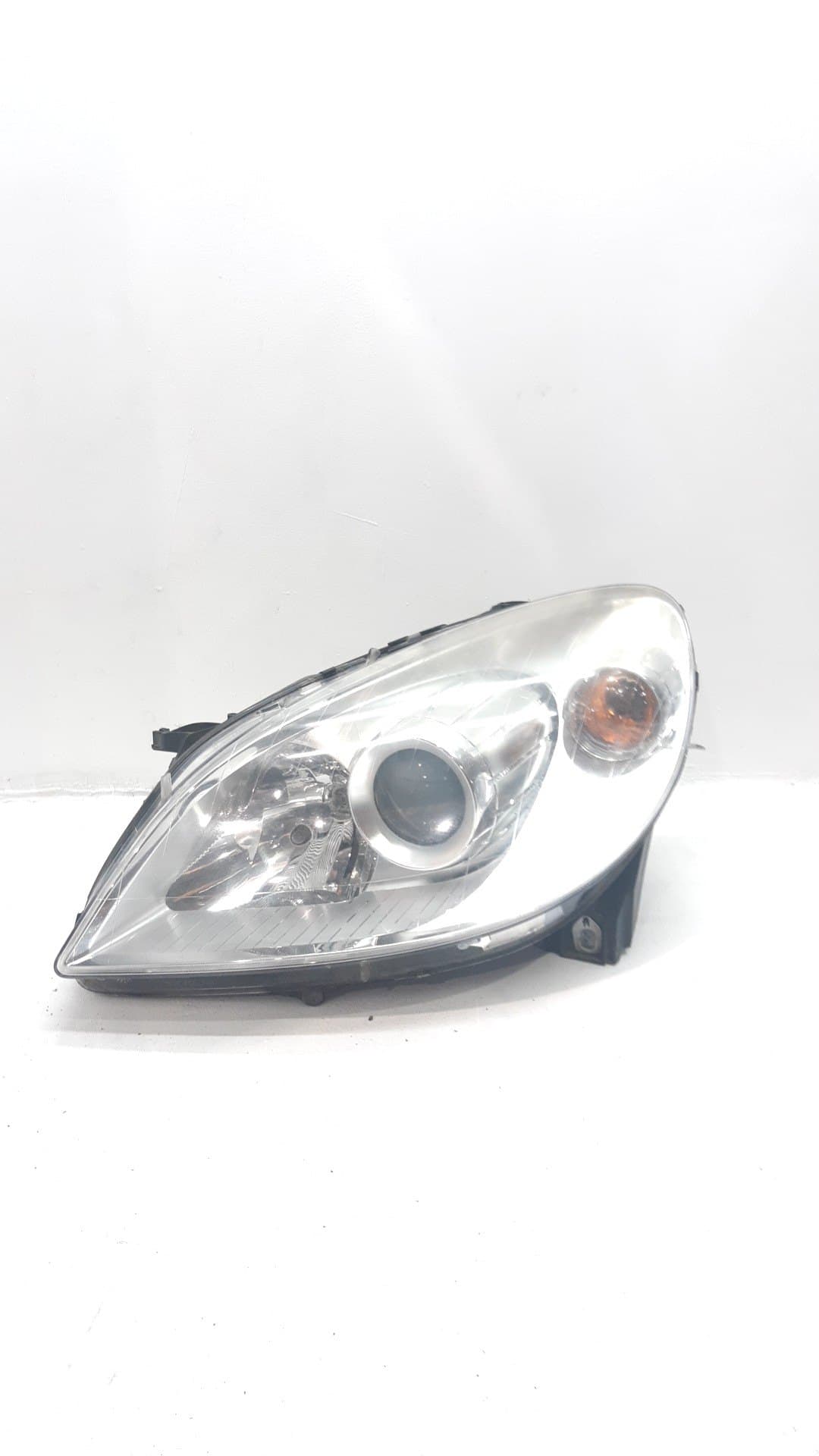 Faro izquierdo MERCEDES-BENZ CLASE B (W245)