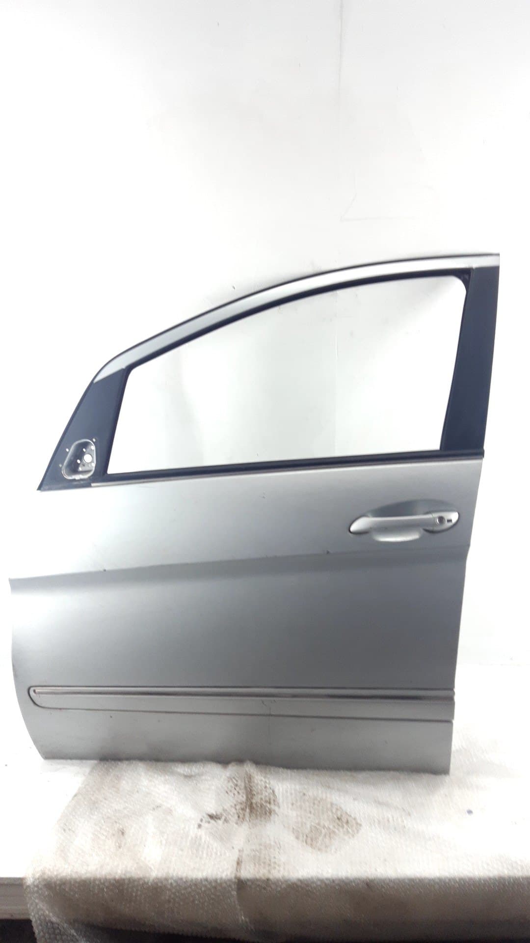 Puerta delantera izquierda MERCEDES-BENZ CLASE B (W245)