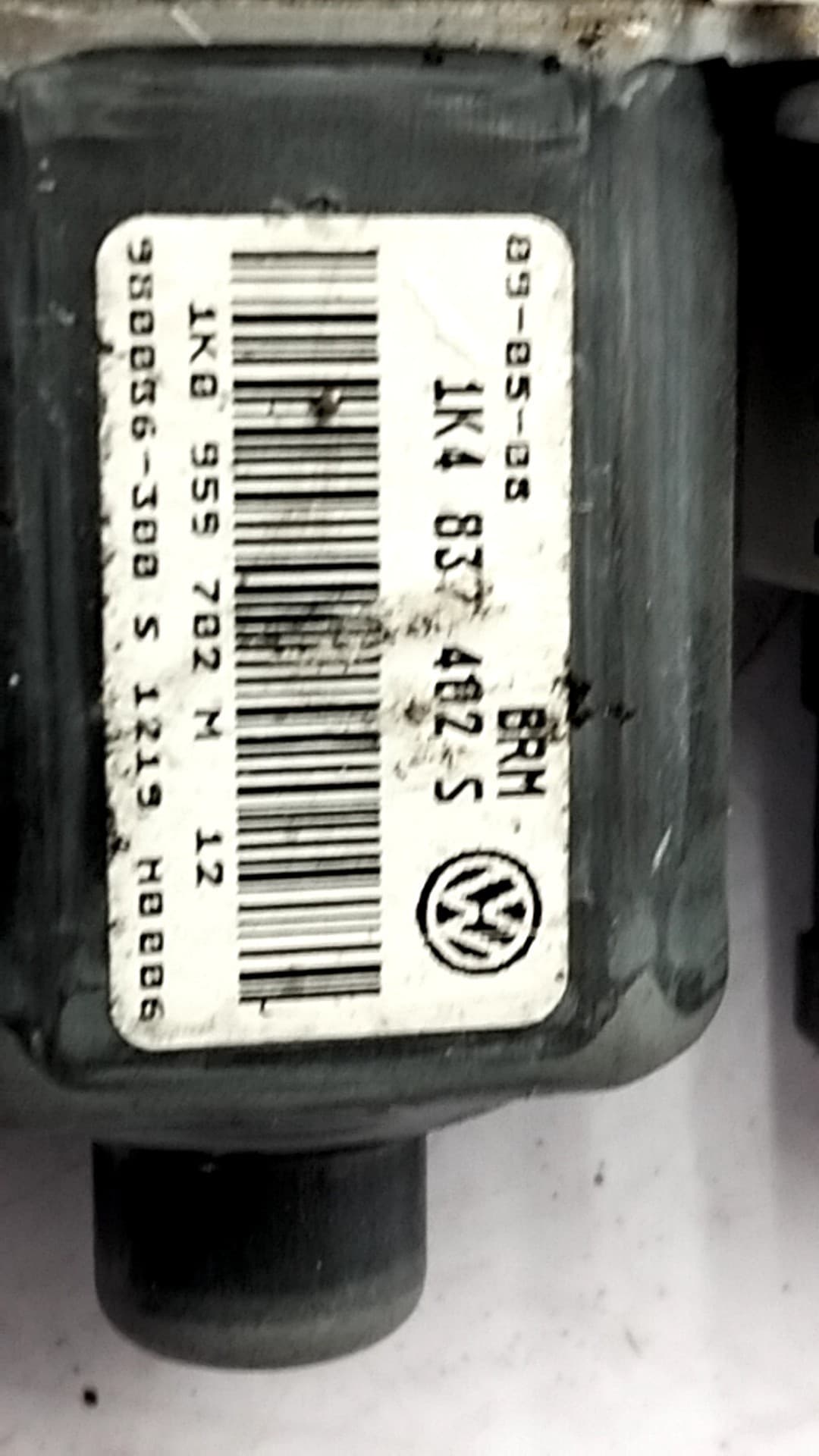 Motor elevalunas delantero derecho VOLKSWAGEN GOLF V BERLINA (1K1) 3