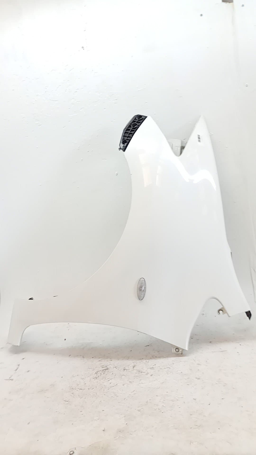 Aleta delantera izquierda TOYOTA AURIS