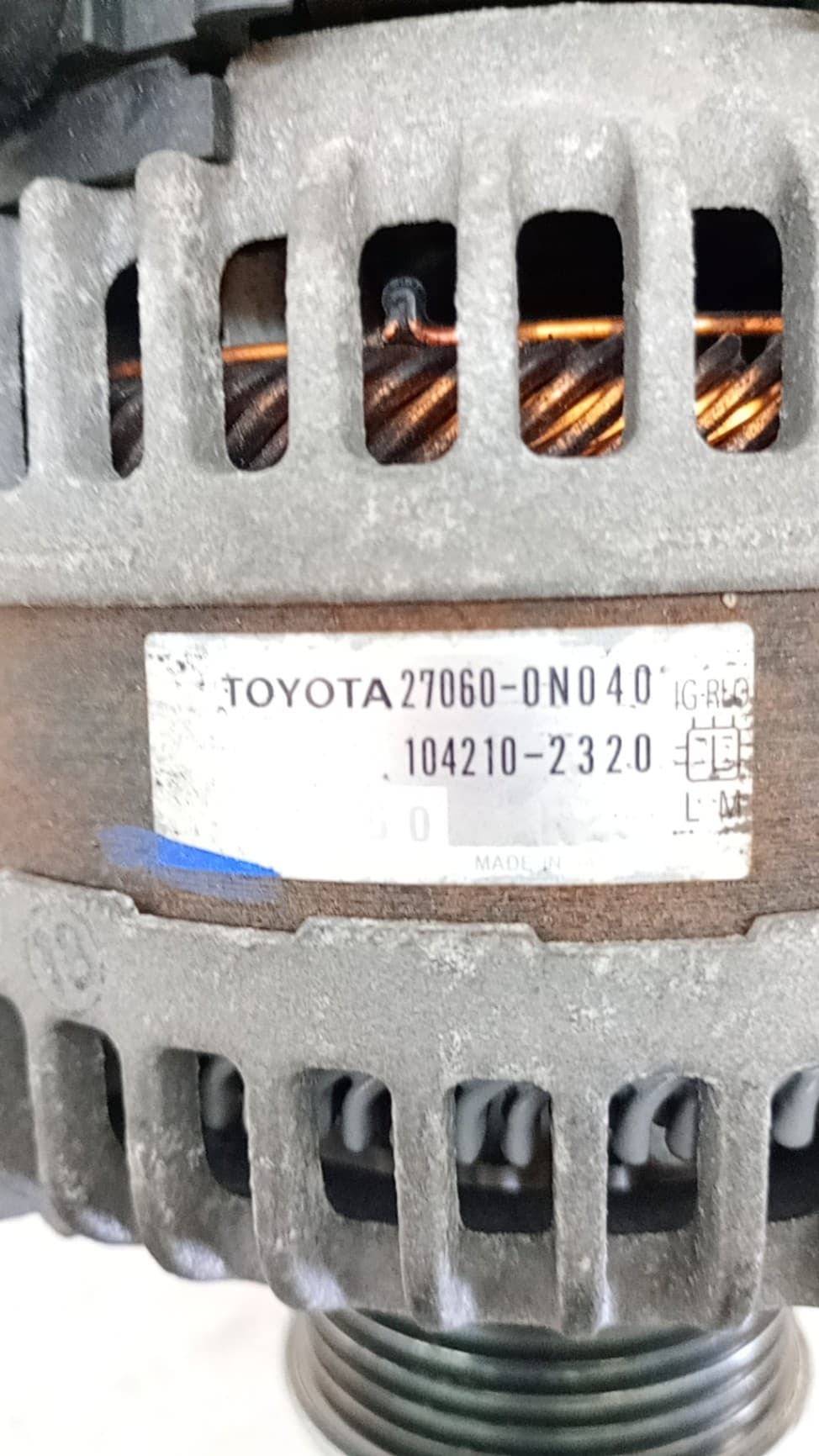 Alternador TOYOTA AURIS 4