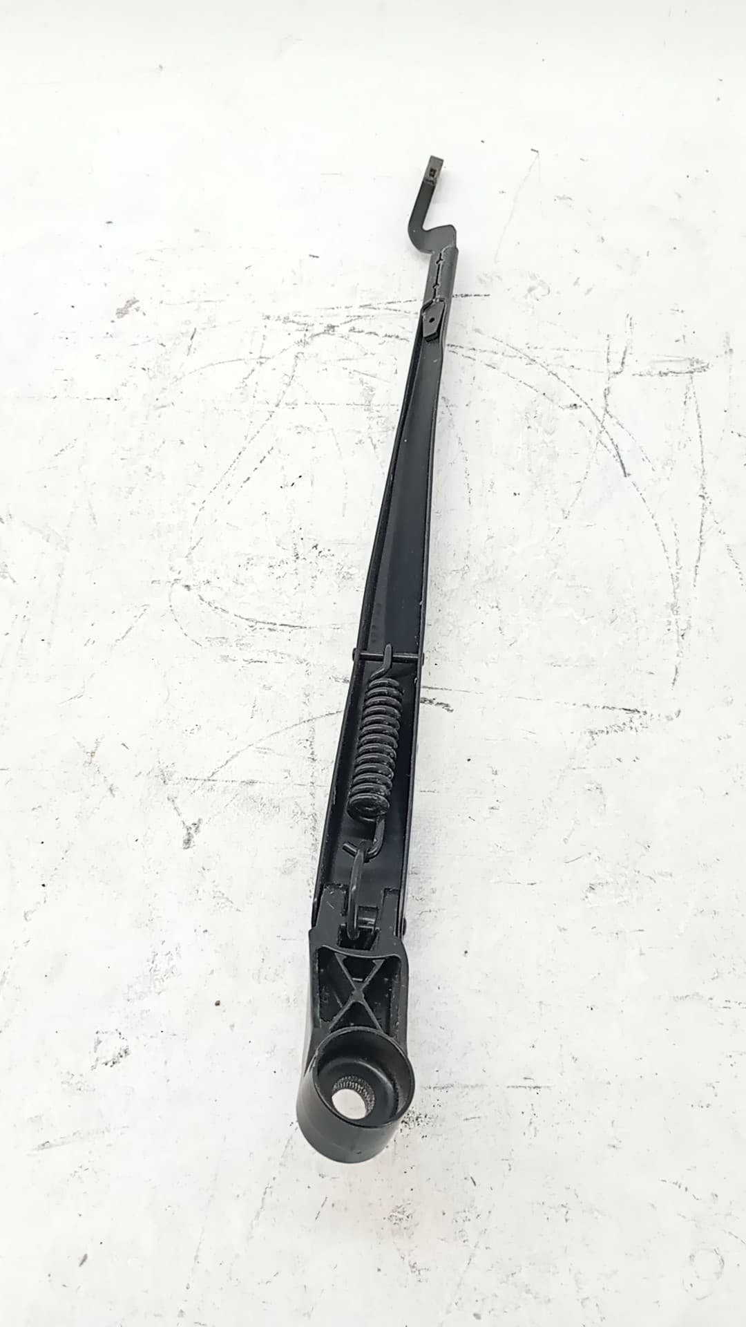 Brazo limpia delantero izquierdo TOYOTA AURIS 3