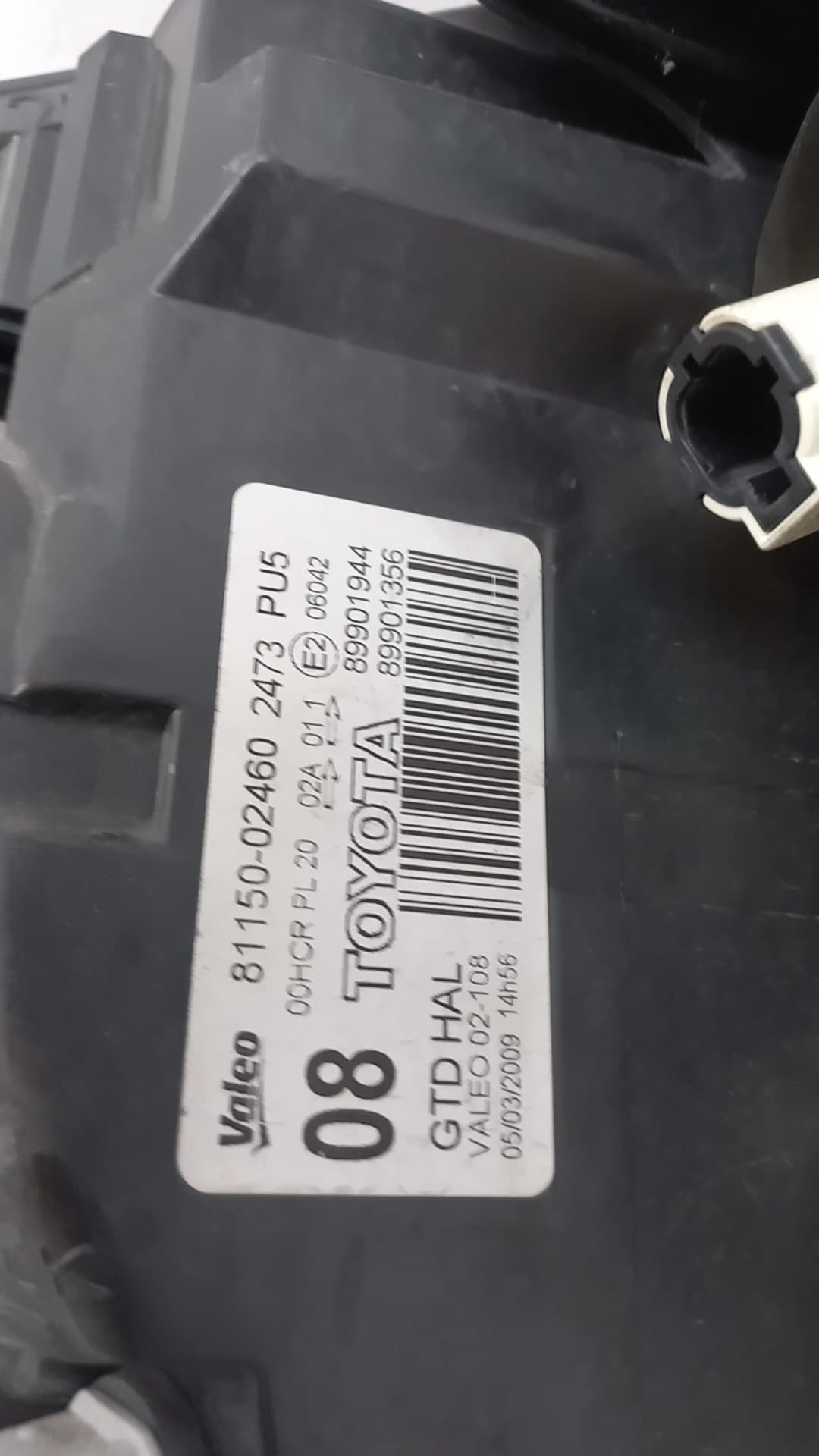 Faro izquierdo TOYOTA AURIS 2