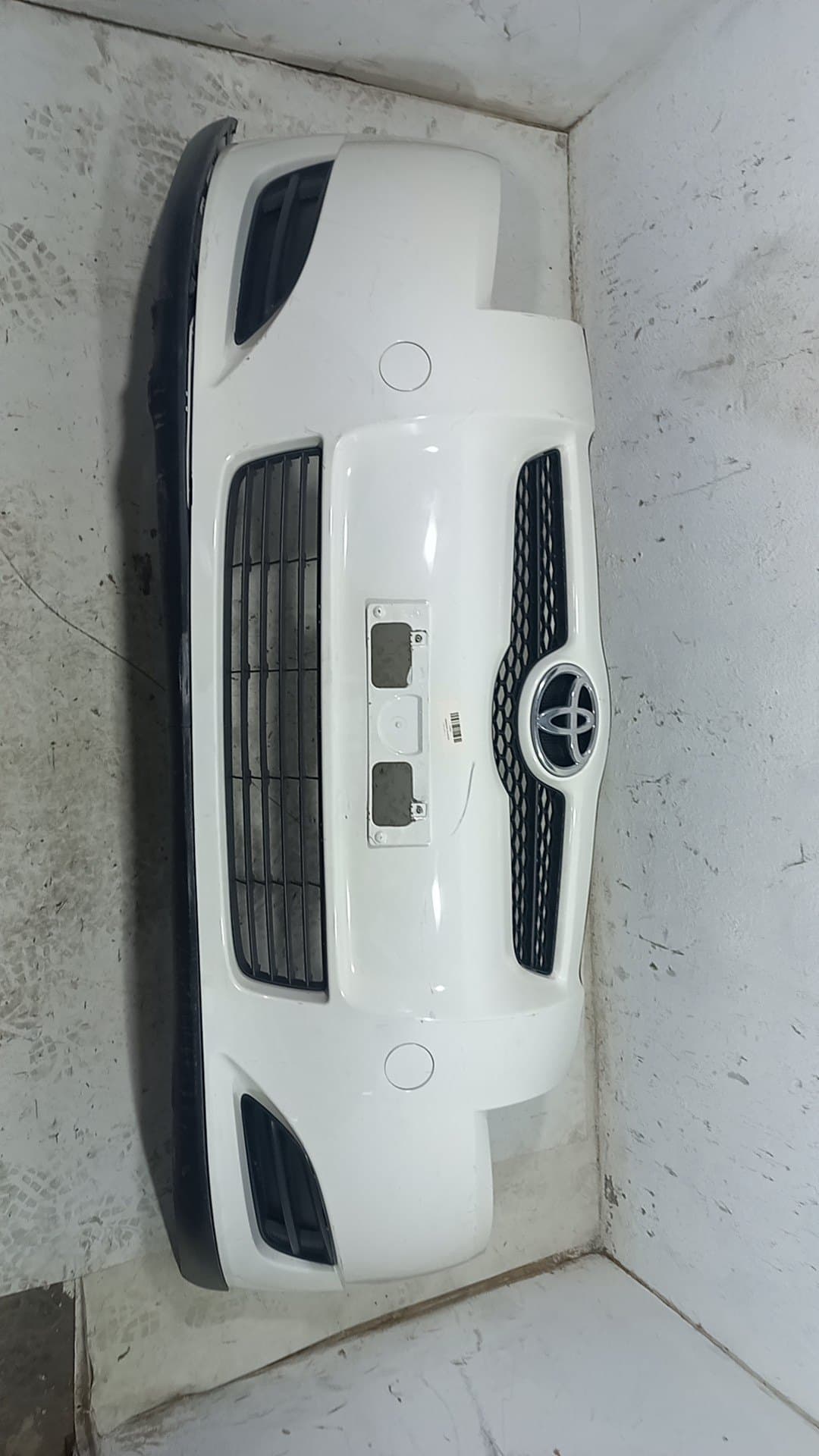 Paragolpes delantero TOYOTA AURIS 5