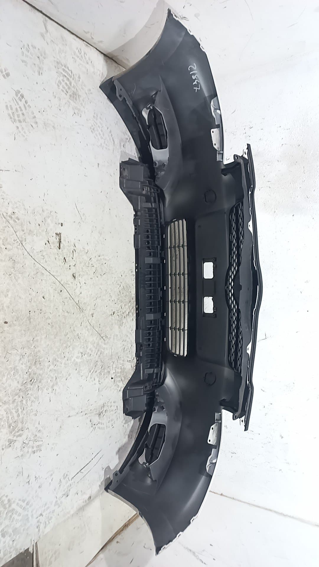 Paragolpes delantero TOYOTA AURIS