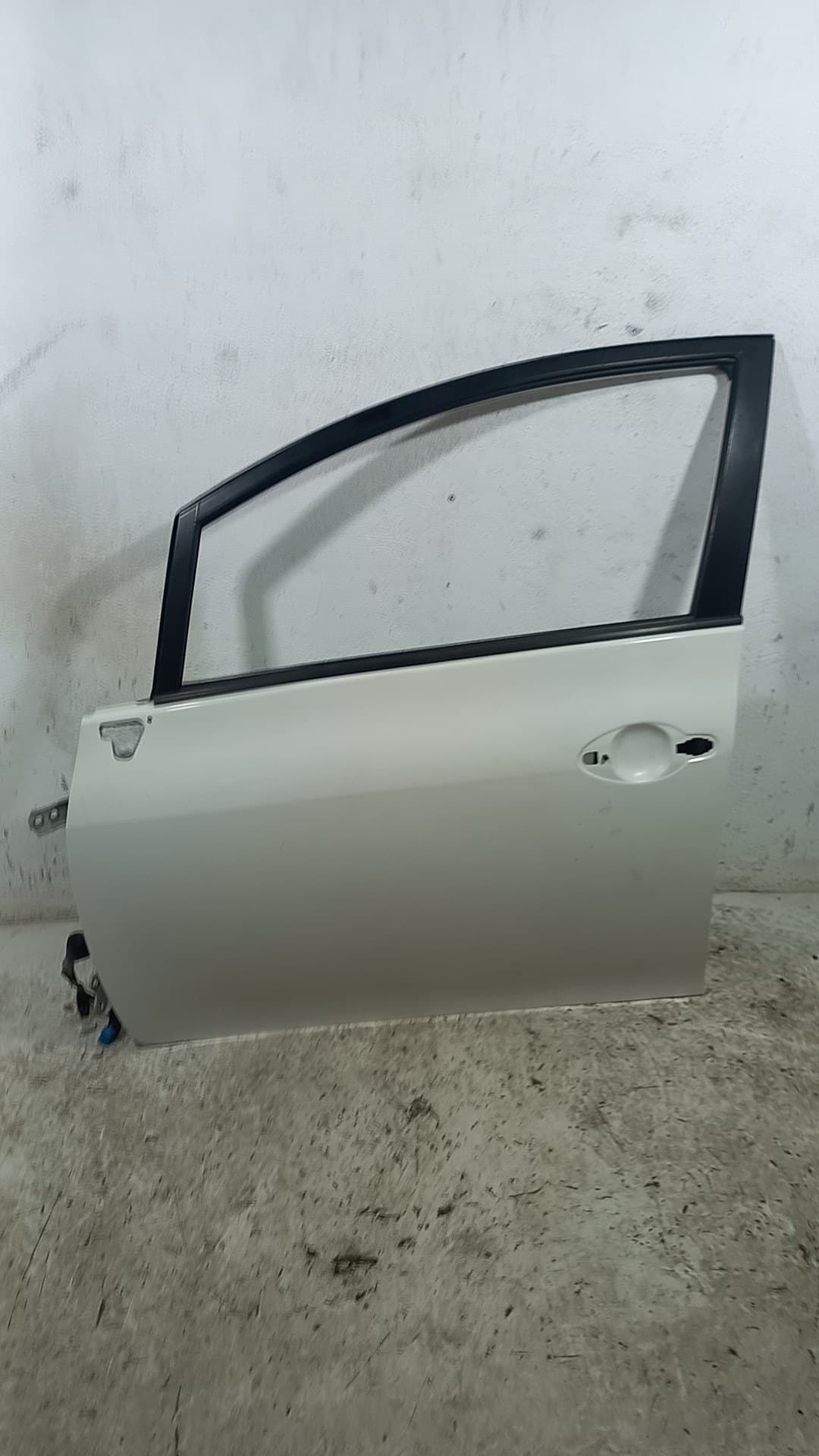 Puerta delantera izquierda TOYOTA AURIS