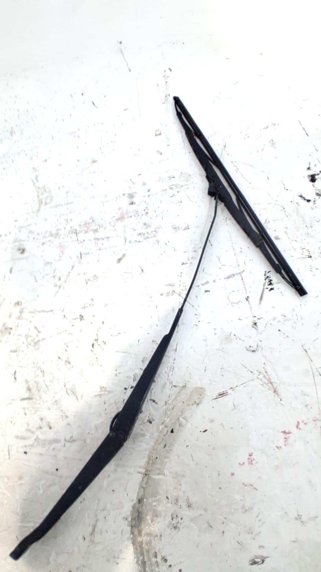 Brazo limpia delantero derecho FIAT DOBLO