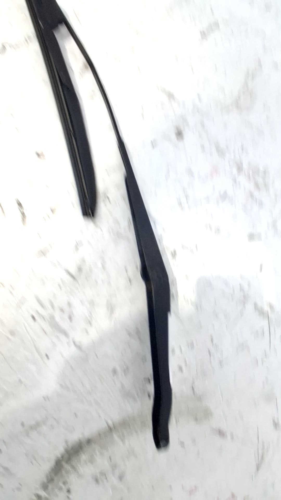 Brazo limpia delantero izquierdo FIAT DOBLO 2