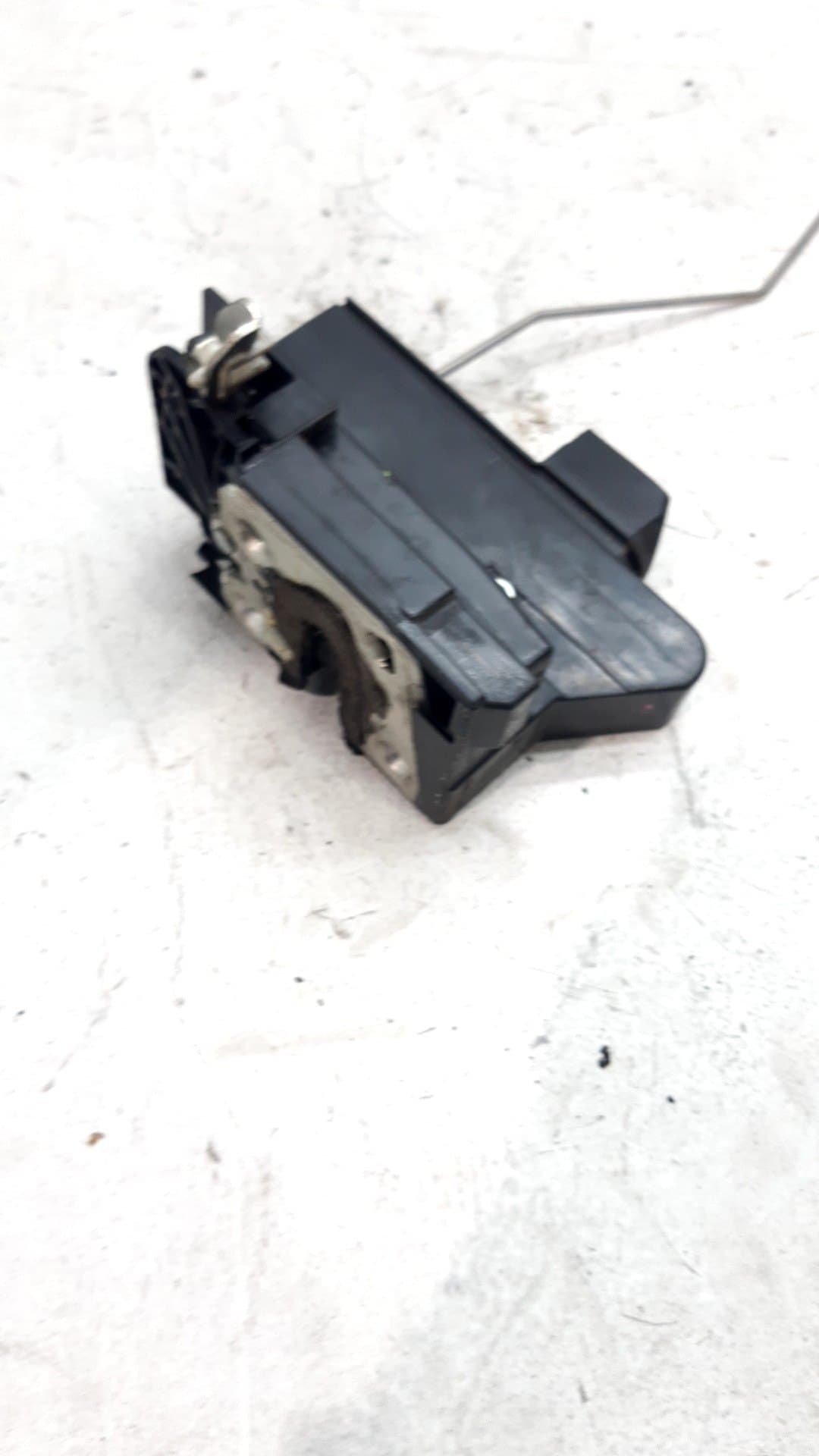 Cerradura puerta trasera izquierda DACIA SANDERO 2