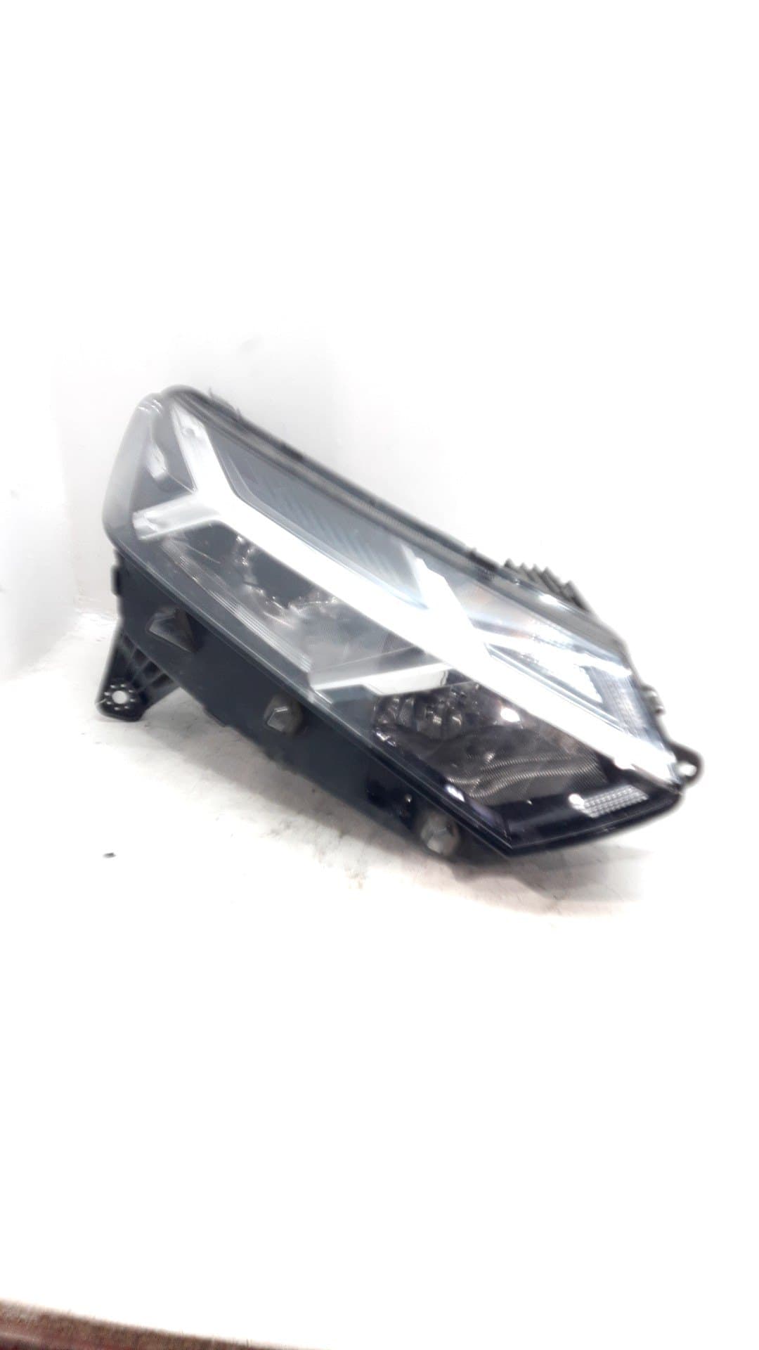Faro derecho DACIA SANDERO