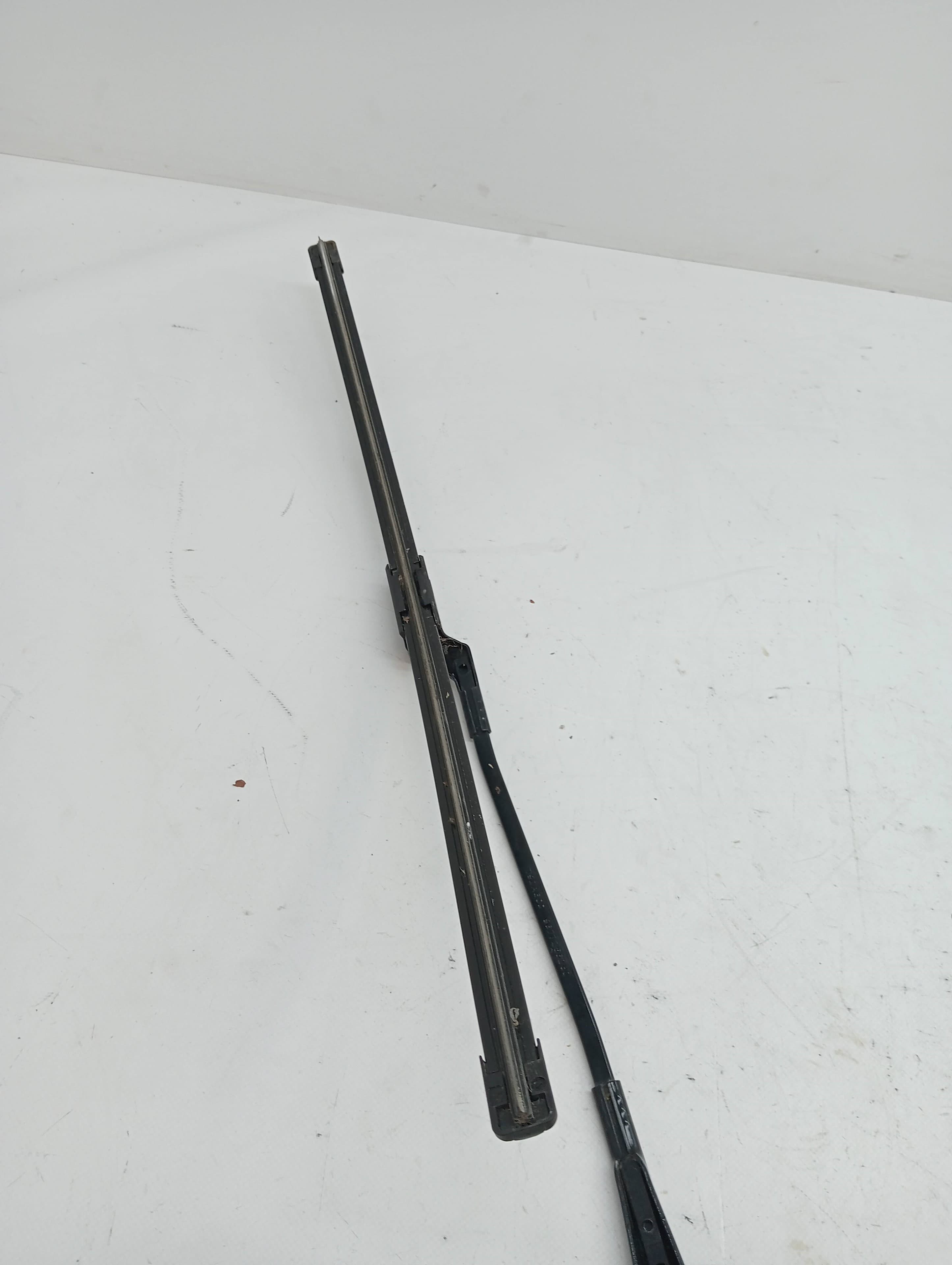 Brazo limpia delantero izquierdo PEUGEOT 308 2