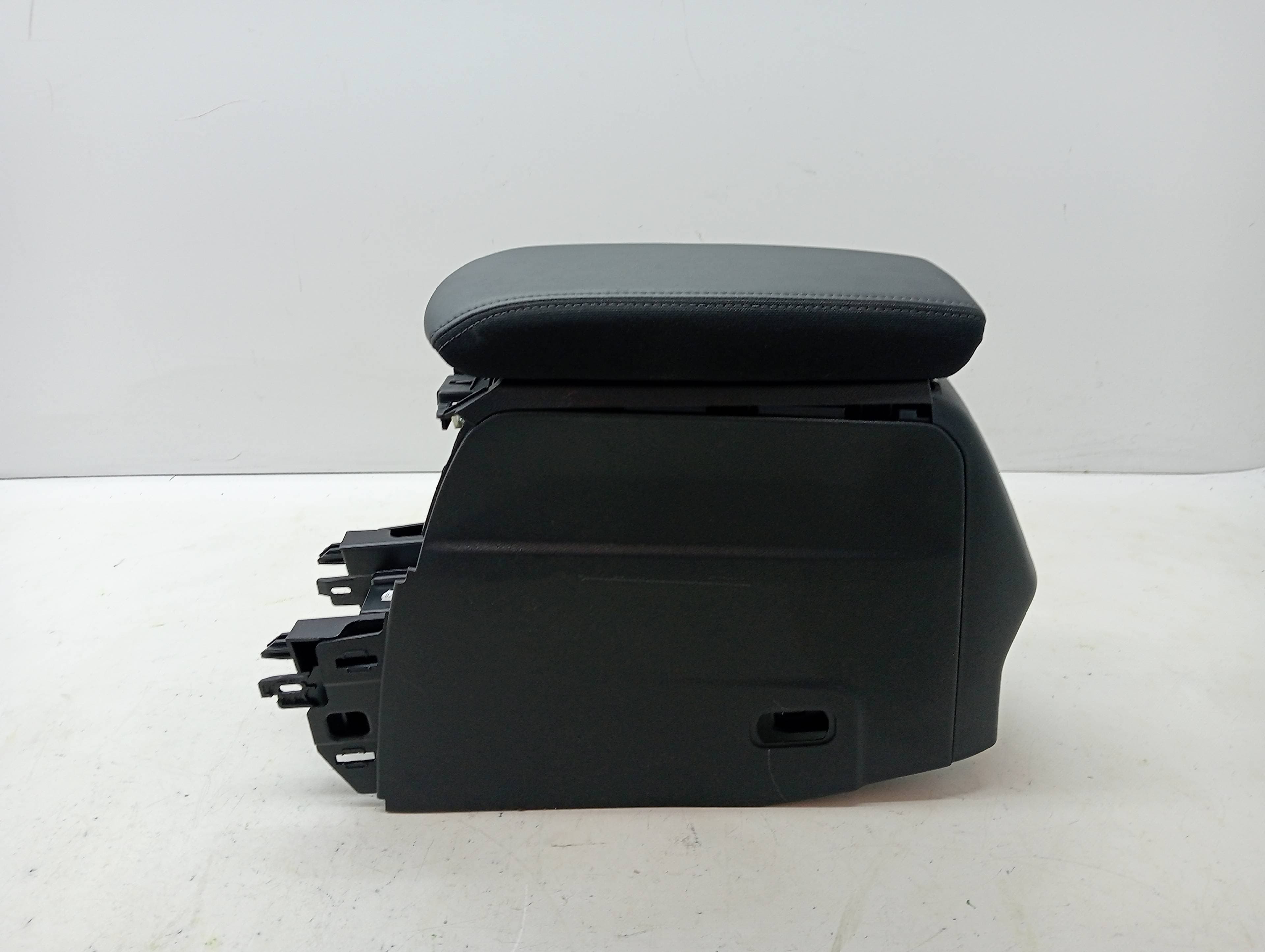 Consola central PEUGEOT 2008 (P1) 3