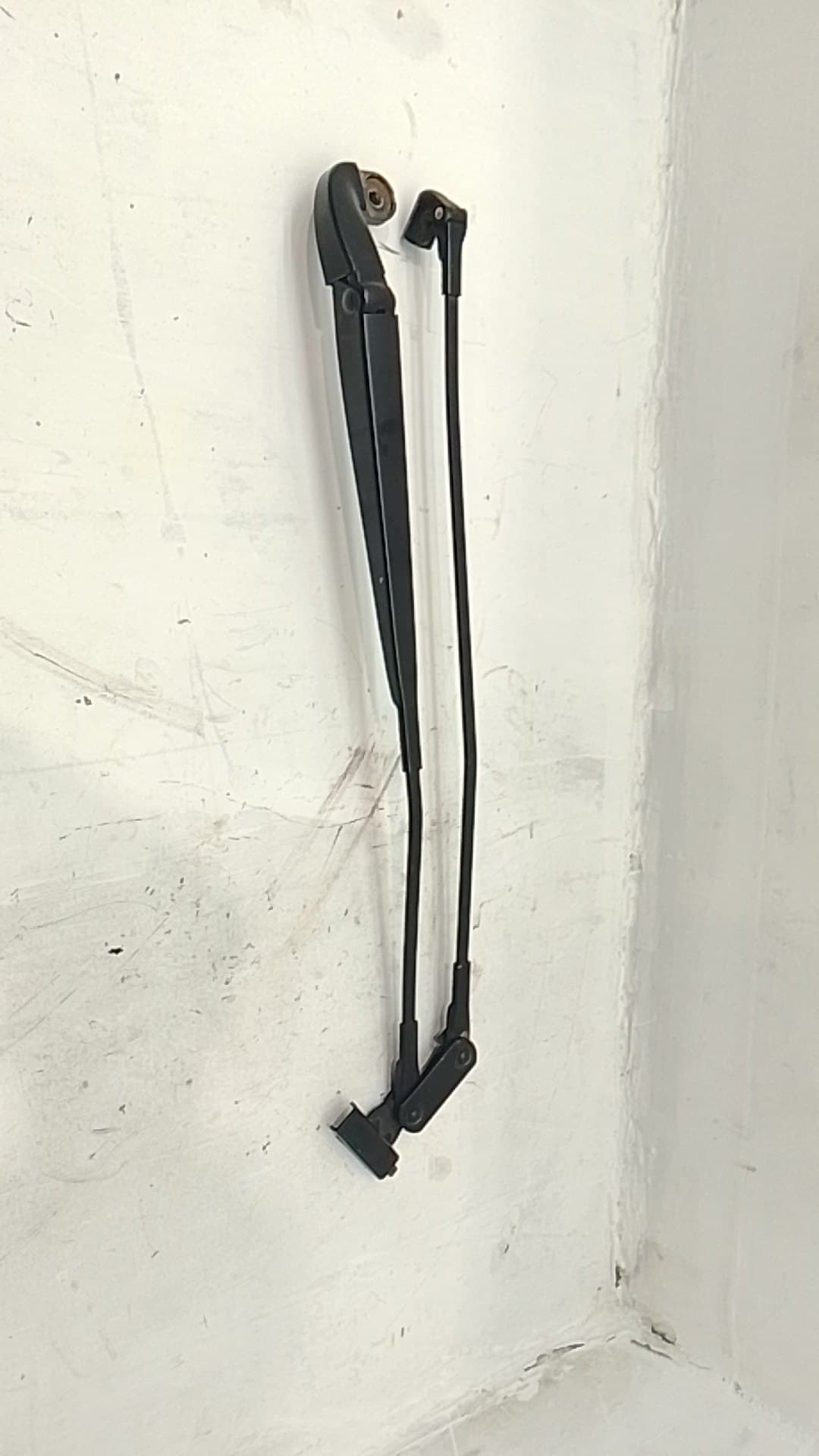 Brazo limpia delantero izquierdo TOYOTA AYGO 5
