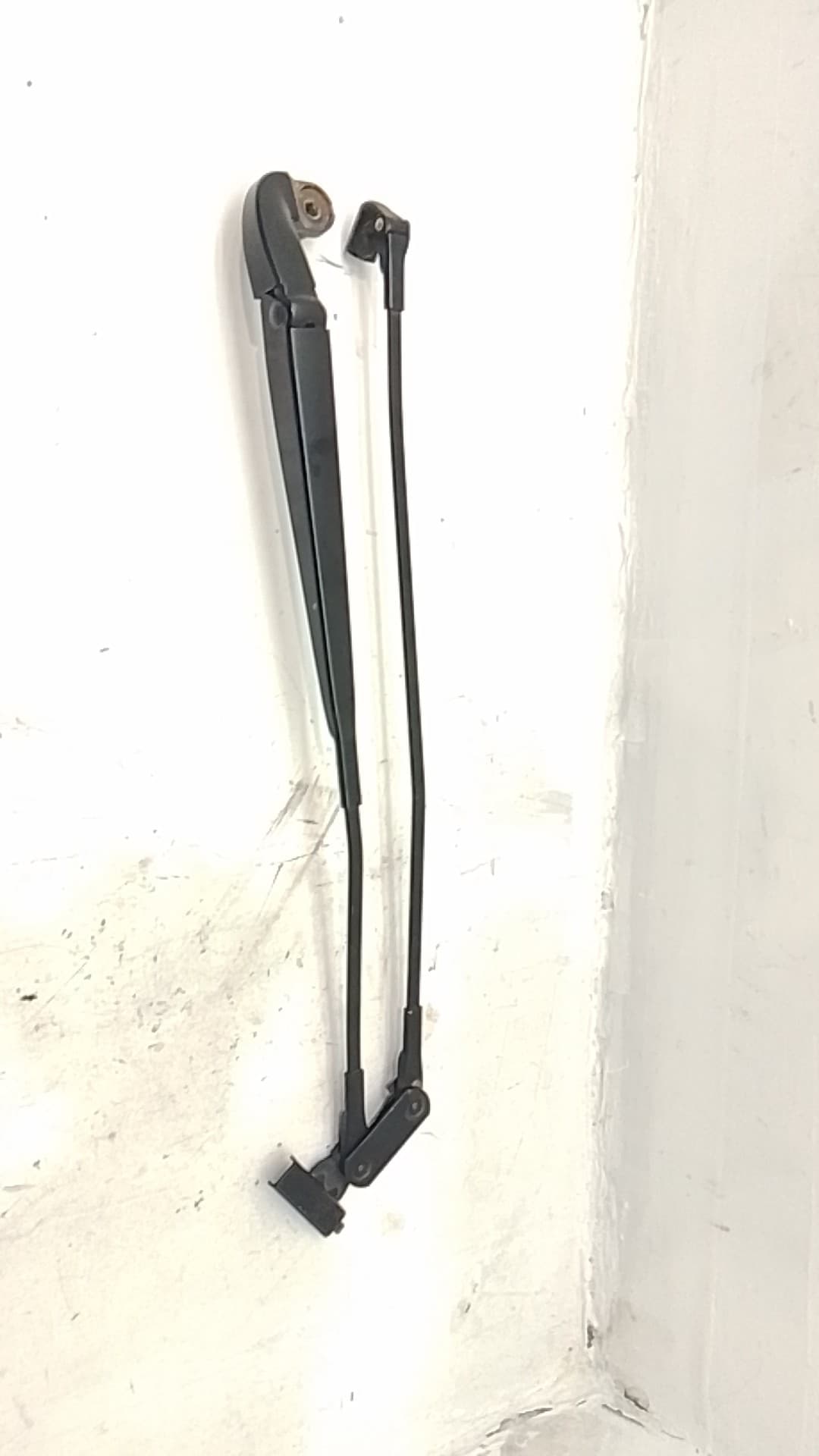 Brazo limpia delantero izquierdo TOYOTA AYGO 4