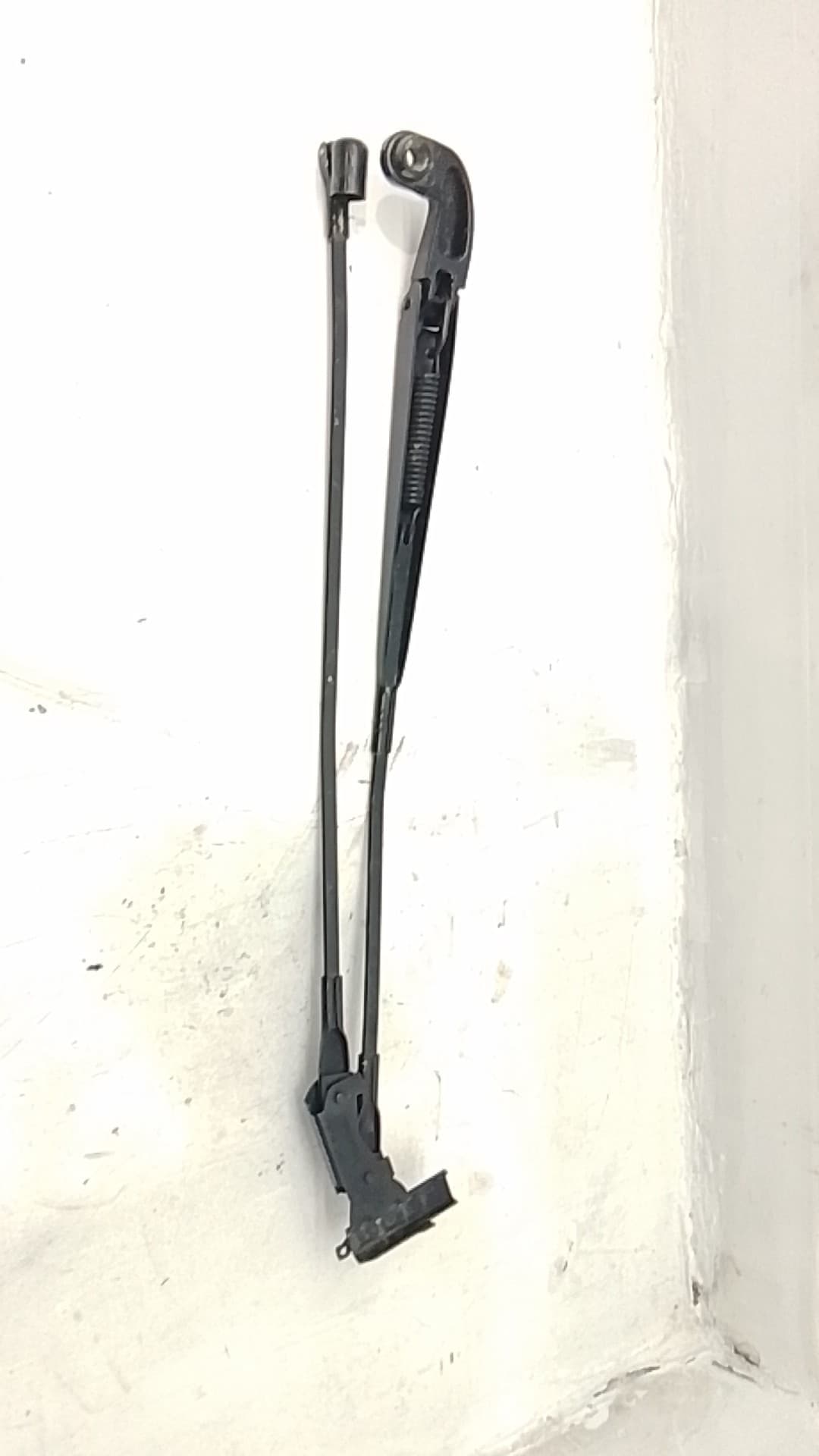 Brazo limpia delantero izquierdo TOYOTA AYGO 3