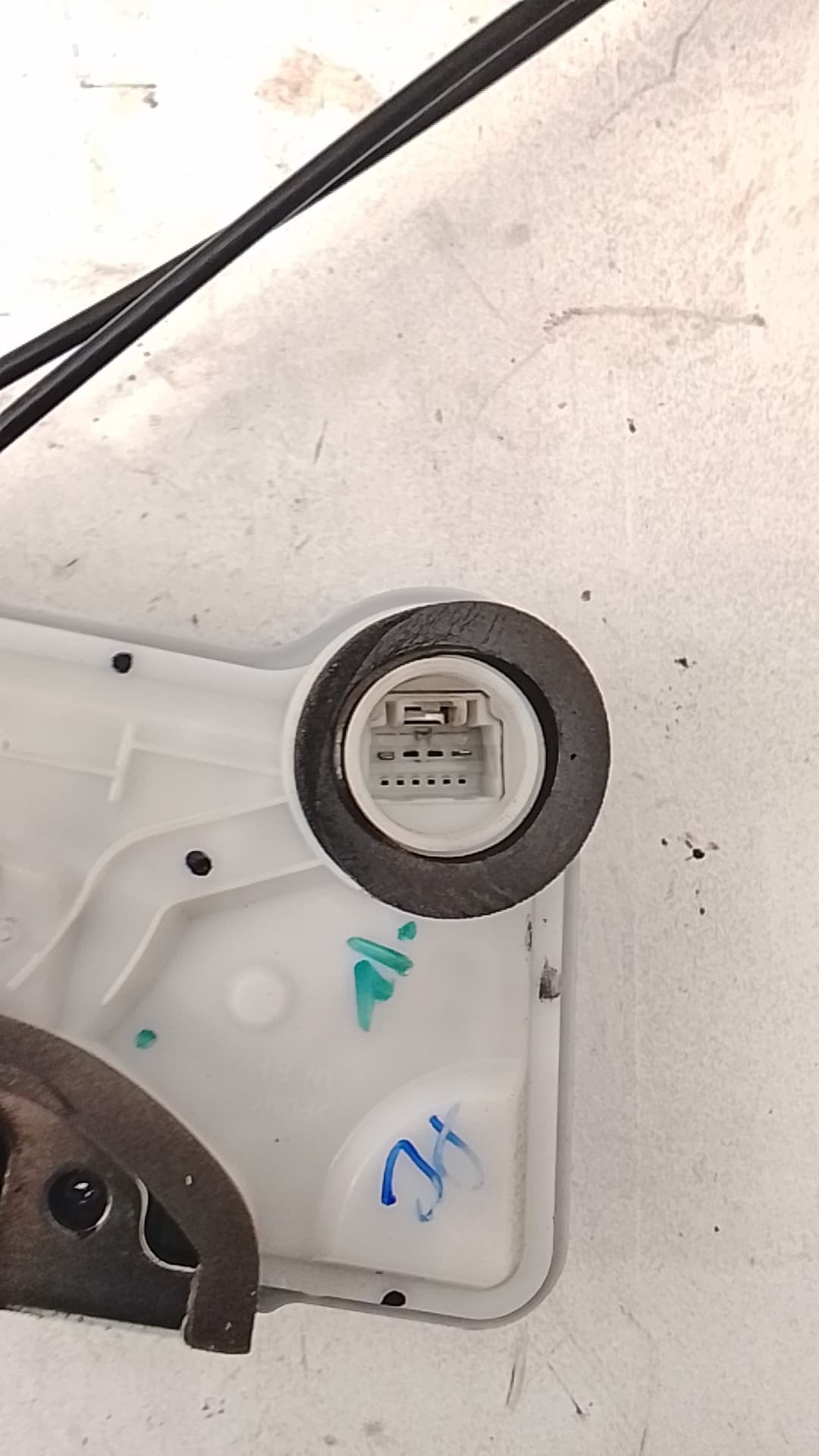 Cerradura puerta delantera derecha TOYOTA AYGO 3