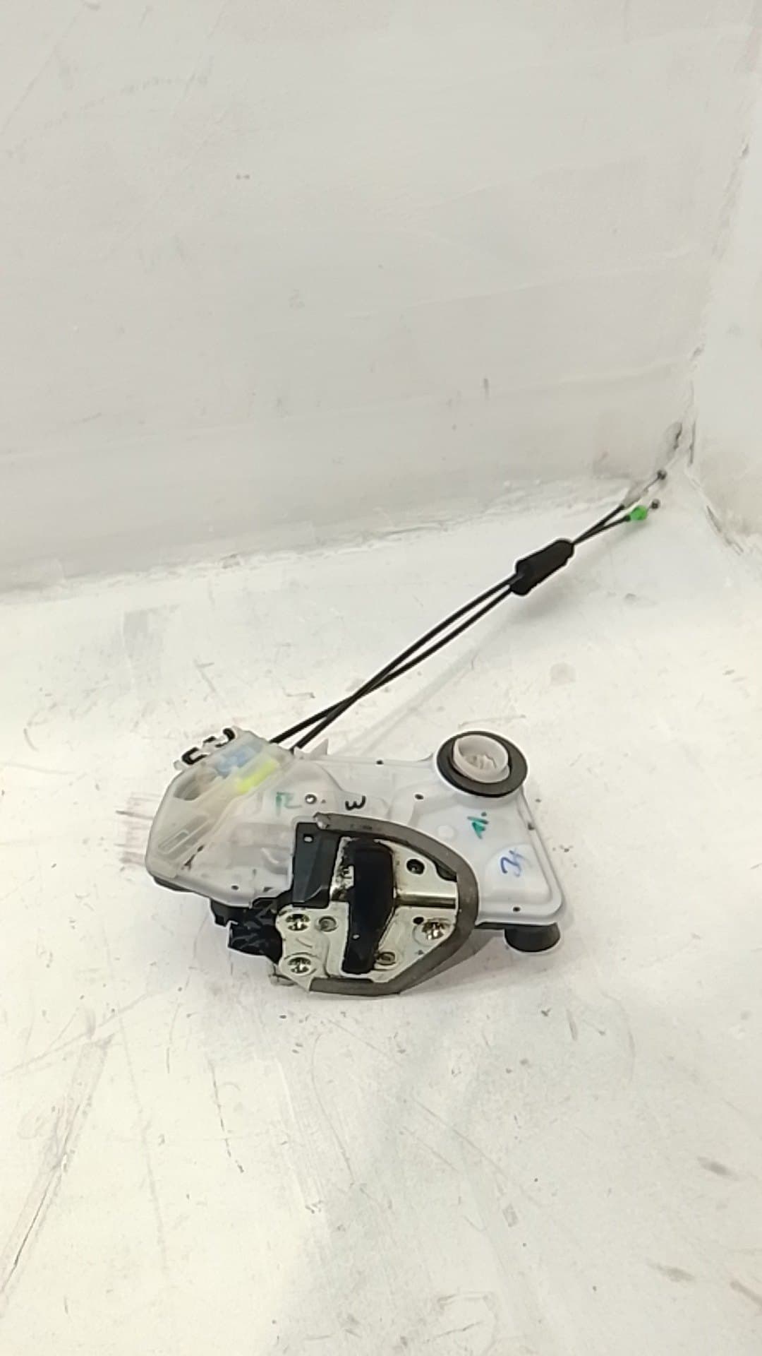Cerradura puerta delantera derecha TOYOTA AYGO 2