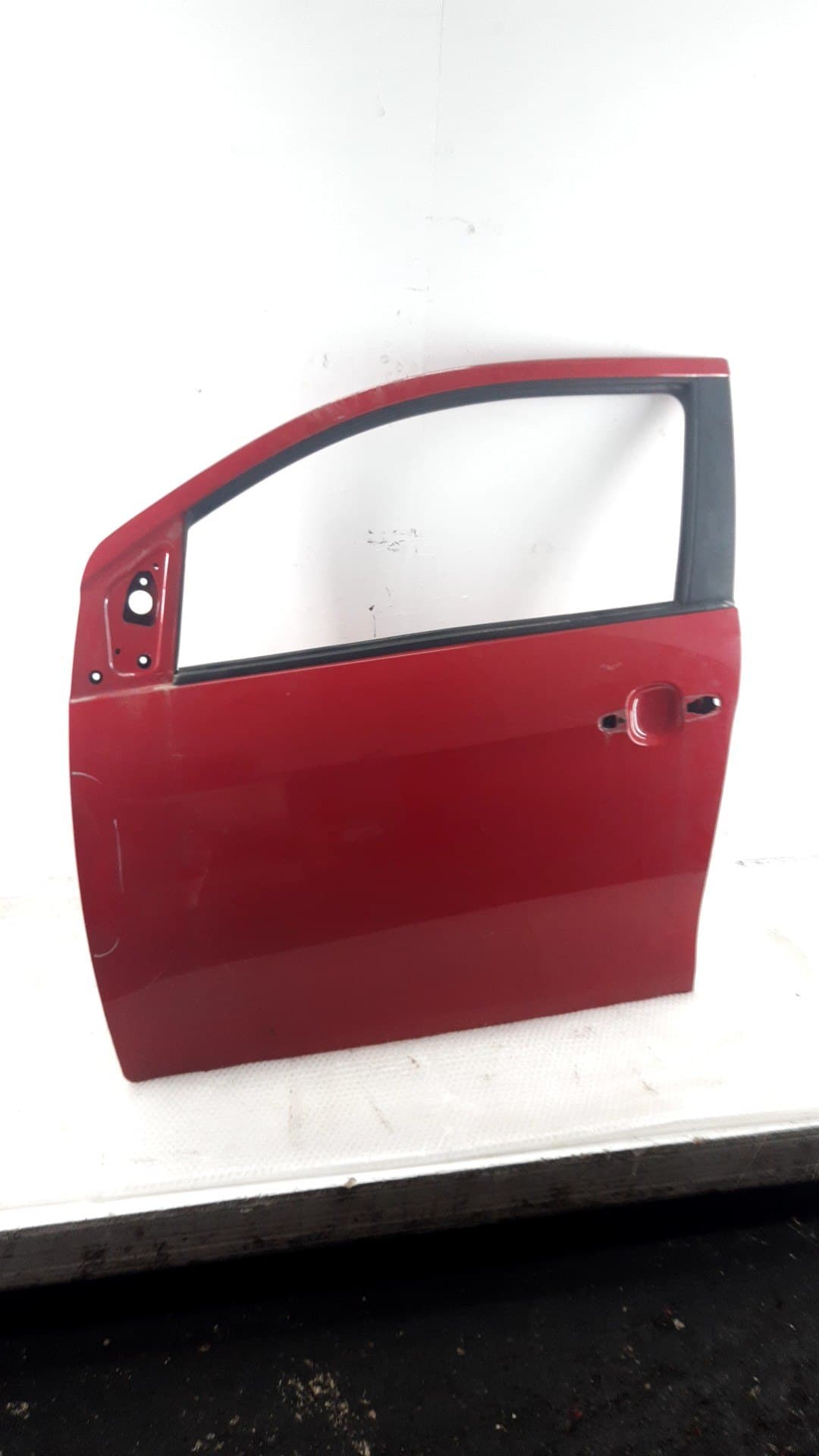 Puerta delantera izquierda TOYOTA AYGO