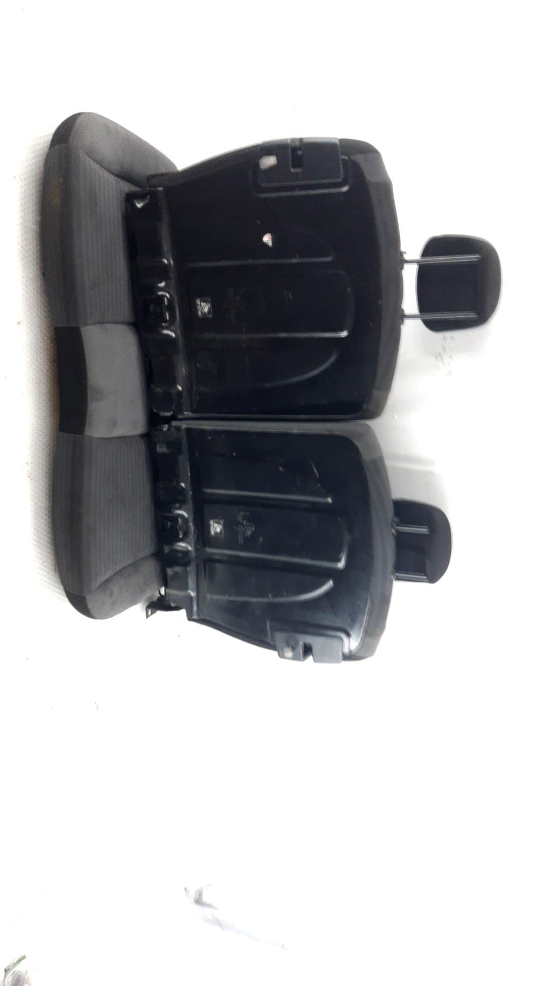 Cerradura asientos traseros TOYOTA AYGO 2