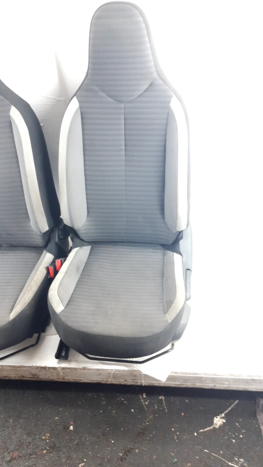 Recambio TOYOTA AYGO ref. 71610YV020 4