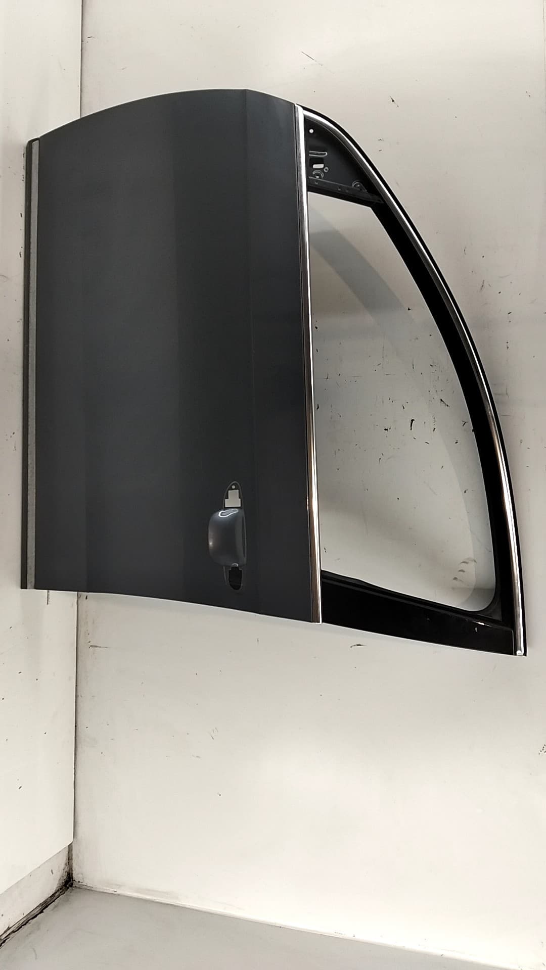 Puerta delantera izquierda VOLKSWAGEN PASSAT BERLINA (3B3)