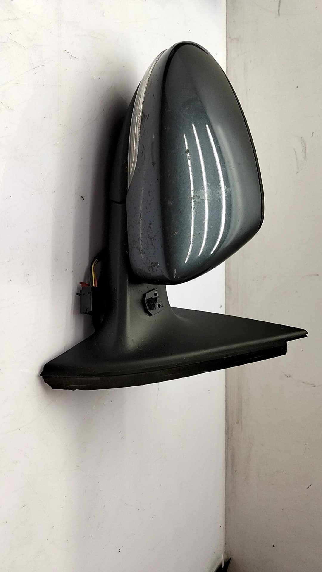 Retrovisor derecho VOLKSWAGEN PASSAT BERLINA (3B3) 2
