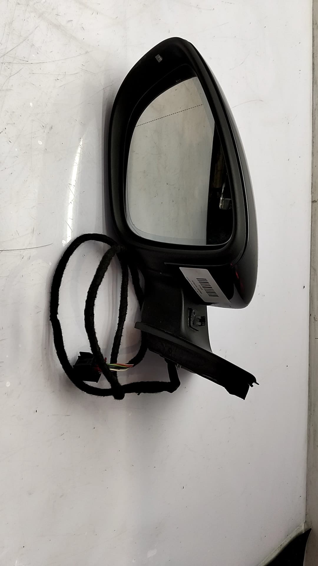 Retrovisor izquierdo VOLKSWAGEN PASSAT BERLINA (3B3)
