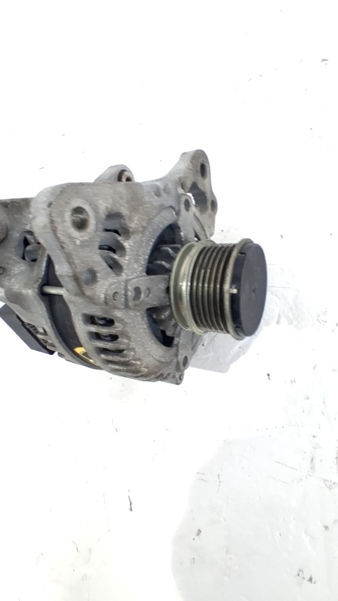 Alternador VOLKSWAGEN TIGUAN (AX1) 3