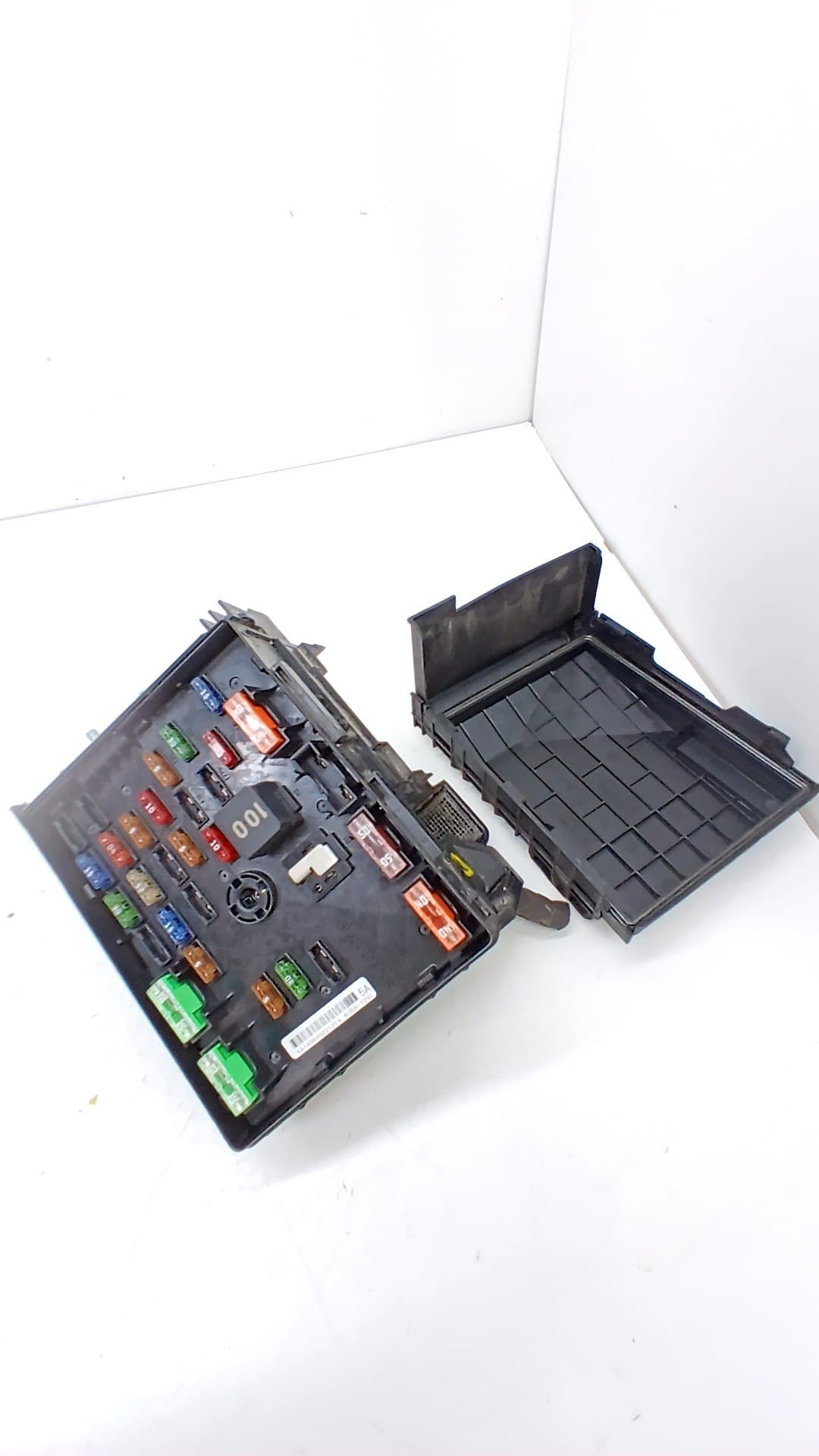 Caja reles / fusibles VOLKSWAGEN TIGUAN (AX1)