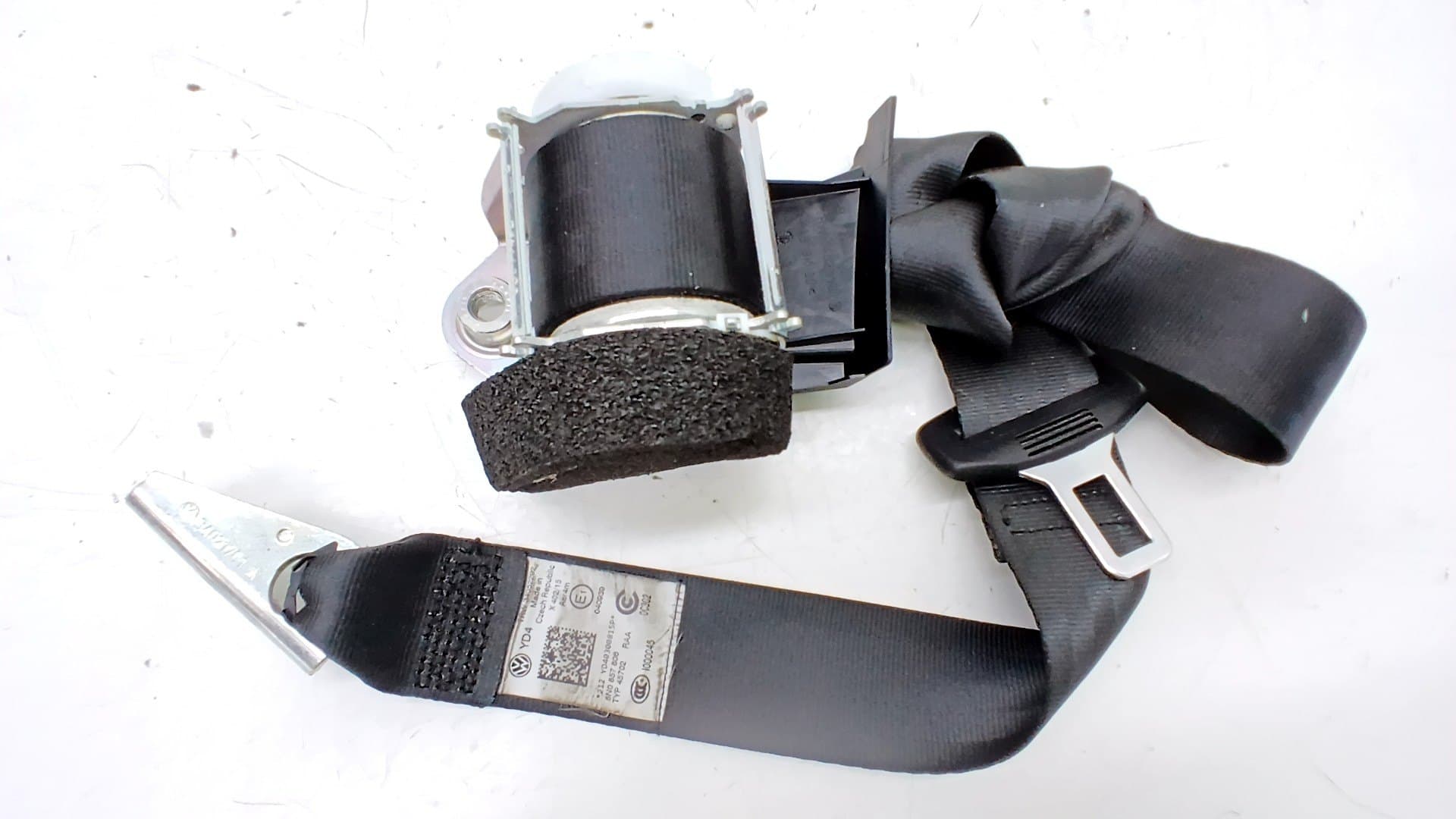 Cinturon seguridad trasero derecho VOLKSWAGEN TIGUAN (AX1) 2