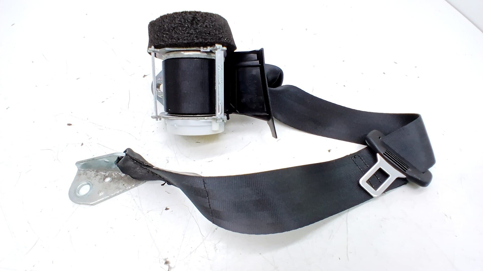 Cinturon seguridad trasero izquierdo VOLKSWAGEN TIGUAN (AX1) 2