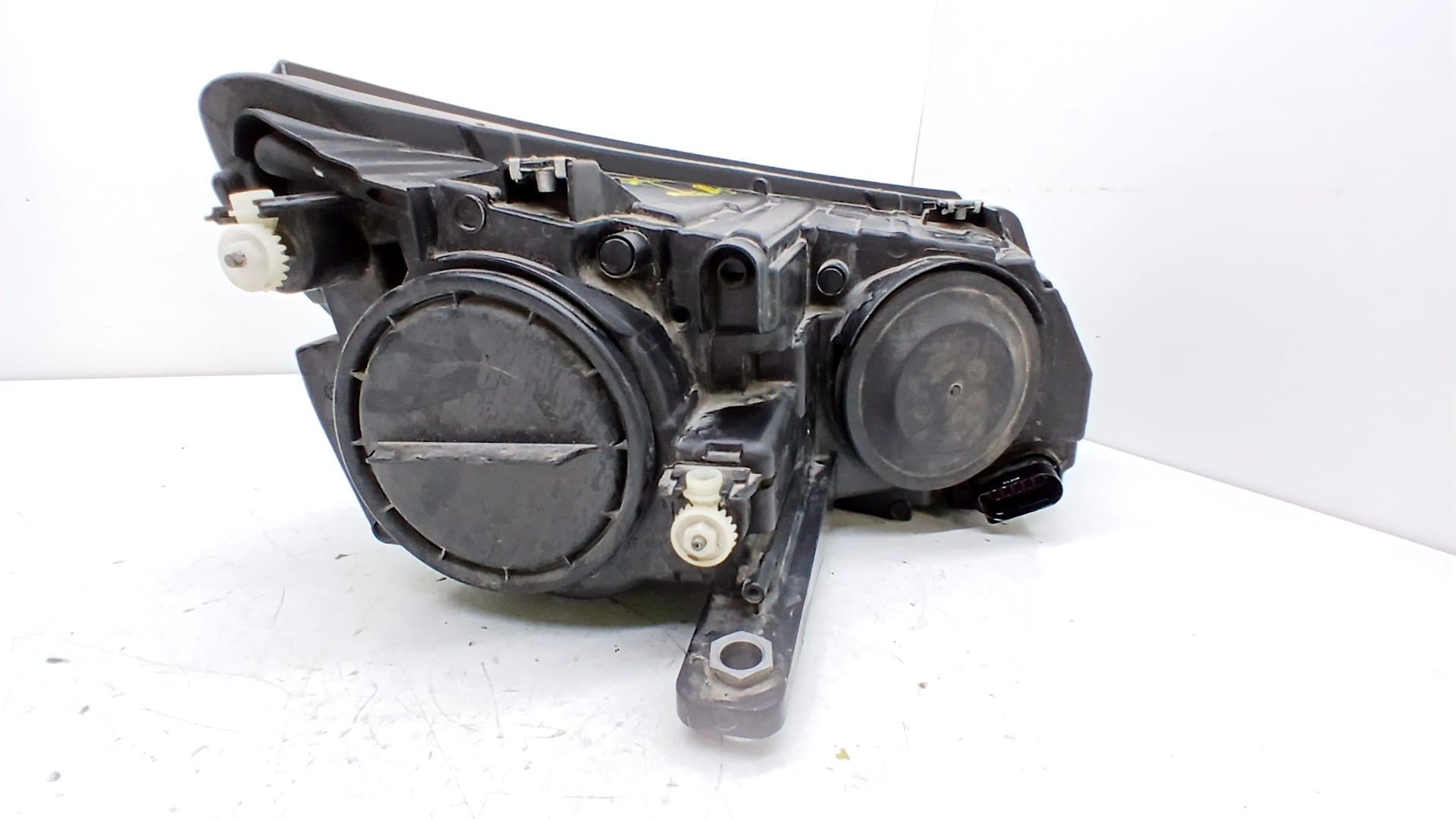 Faro izquierdo VOLKSWAGEN TIGUAN (AX1) 3