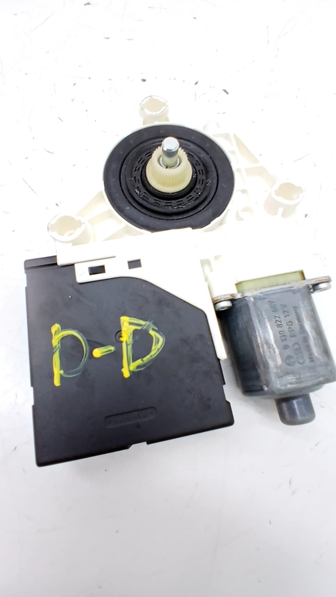 Motor elevalunas delantero derecho VOLKSWAGEN TIGUAN (AX1)