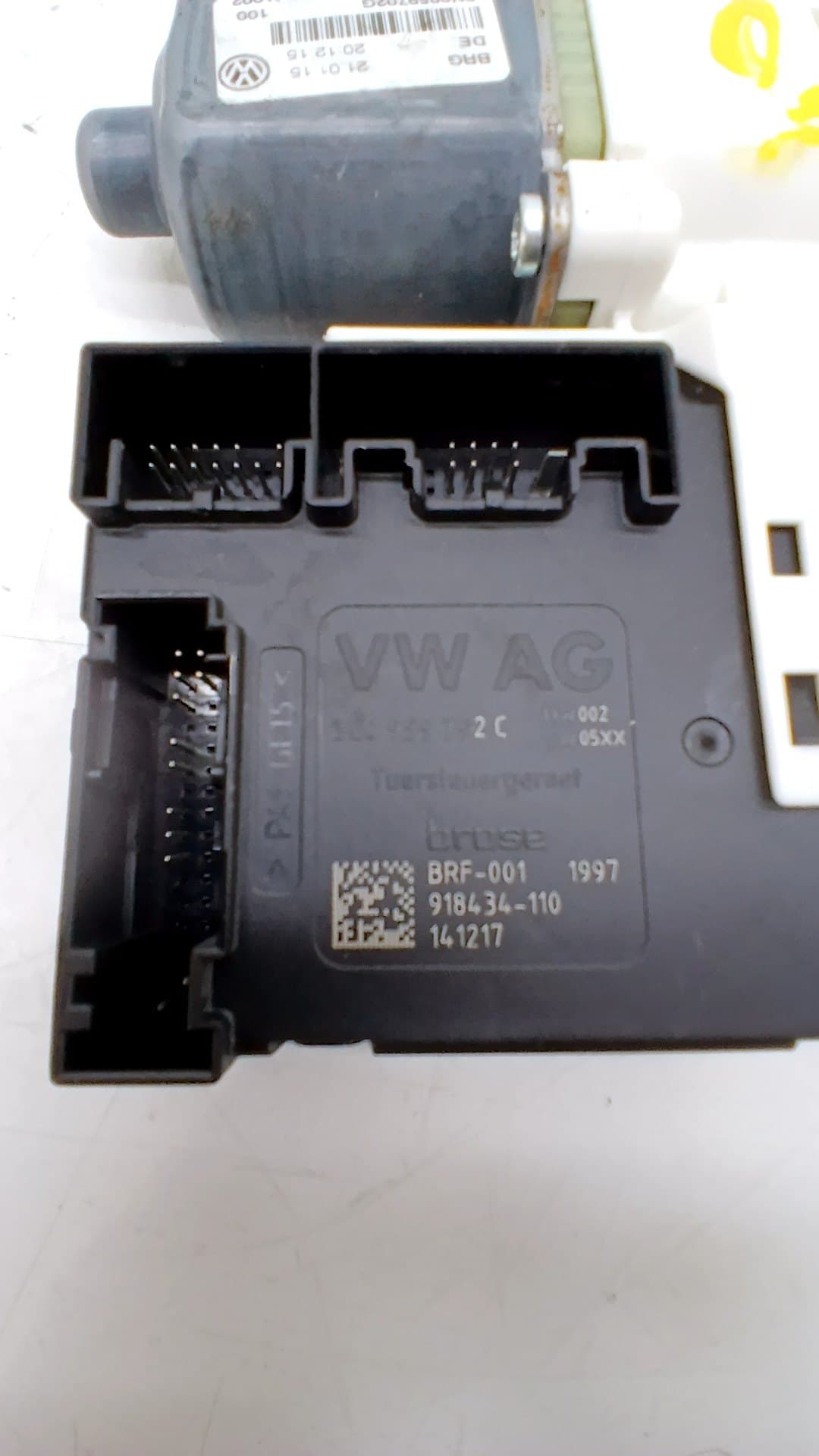 Motor elevalunas delantero derecho VOLKSWAGEN TIGUAN (AX1) 3