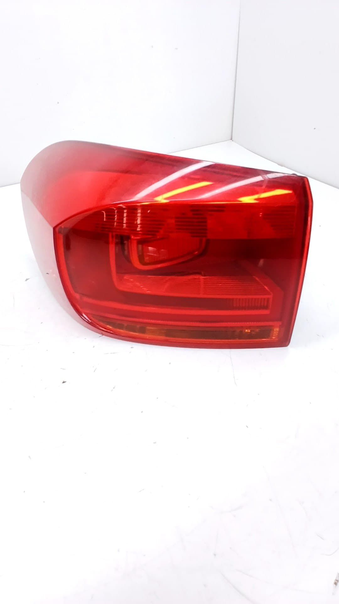 Piloto trasero izquierdo VOLKSWAGEN TIGUAN (AX1)