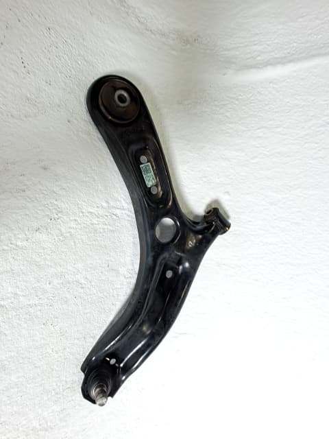 Brazo suspension inferior delantero derecho KIA RIO 3