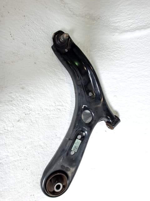 Brazo suspension inferior delantero izquierdo KIA RIO 3