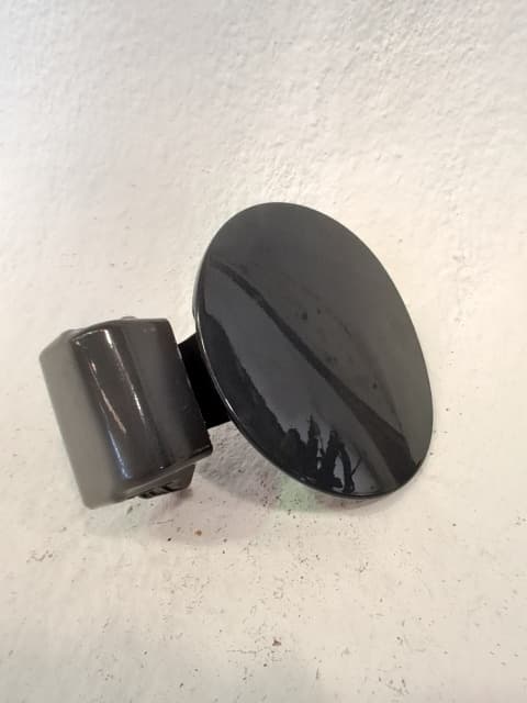 Tapa exterior combustible KIA RIO 3