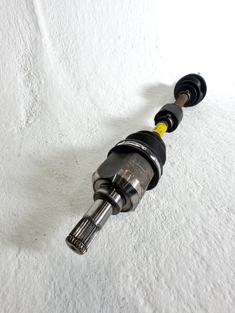 Transmision delantera izquierda KIA RIO 3