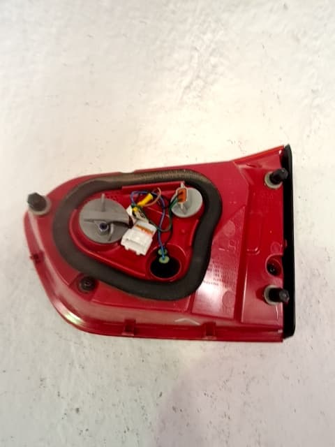 Recambio KIA RIO ref. 92403H8010 2