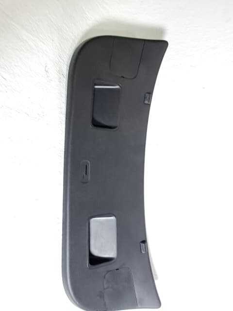 Guarnecido porton trasero KIA RIO