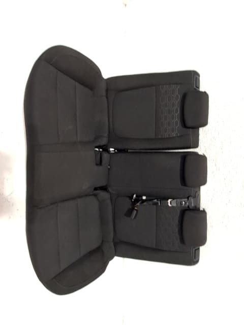 Cerradura asientos traseros KIA RIO 5