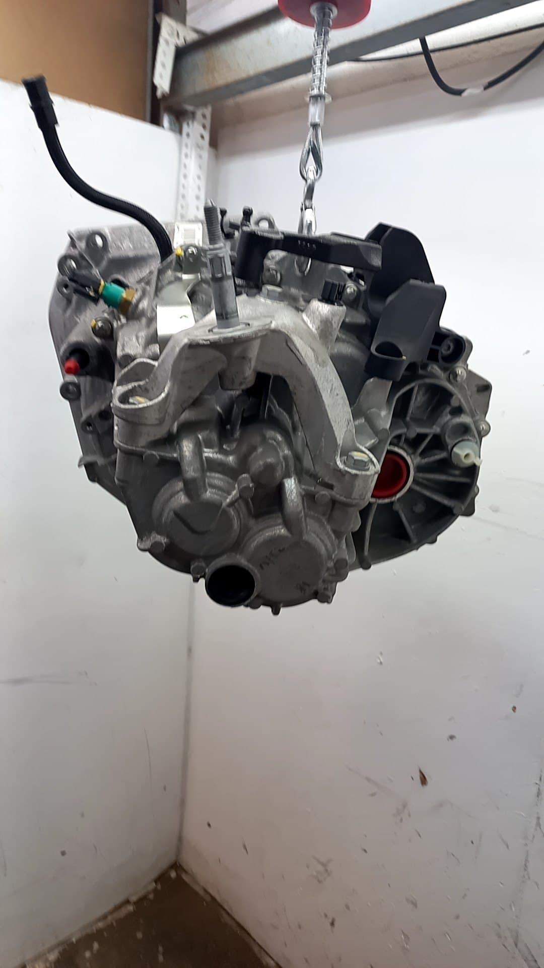 Caja cambios DACIA SANDERO 4