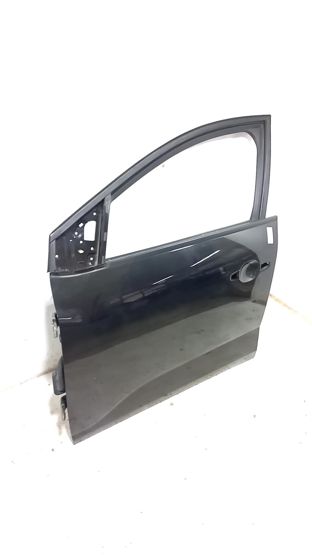Puerta delantera izquierda DACIA SANDERO 4