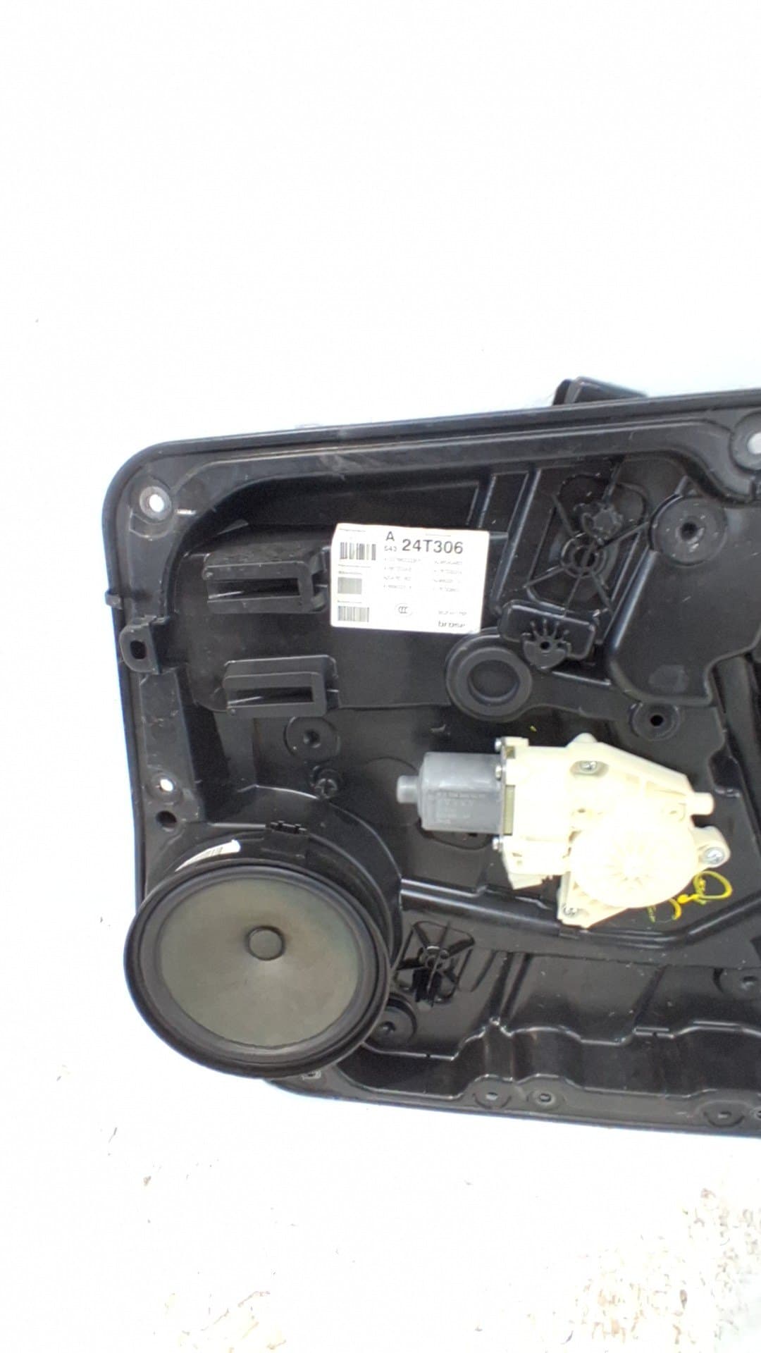 Elevalunas delantero derecho MERCEDES-BENZ CLASE A (W169) 4